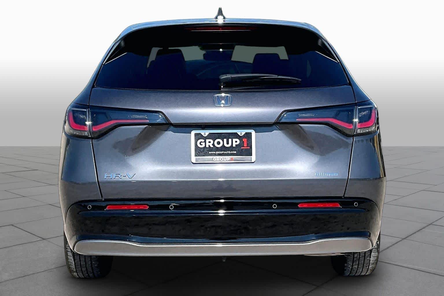 2025 Honda HR-V photo 5 of 34