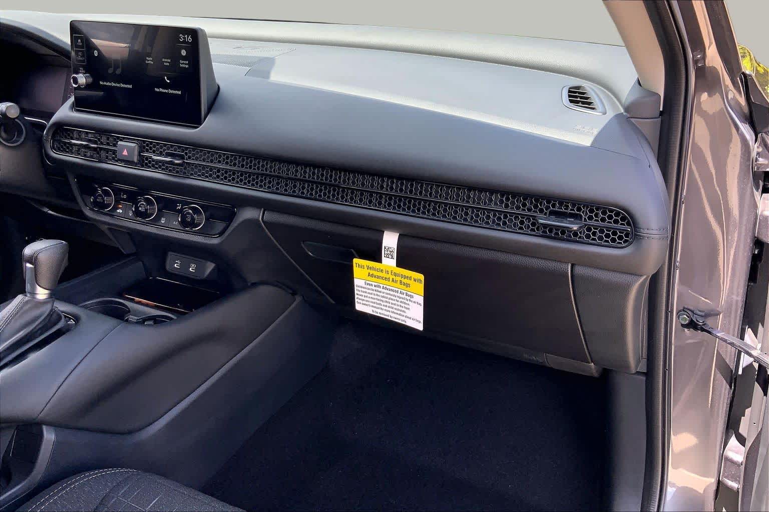 2026 Honda HR-V photo 19 of 34