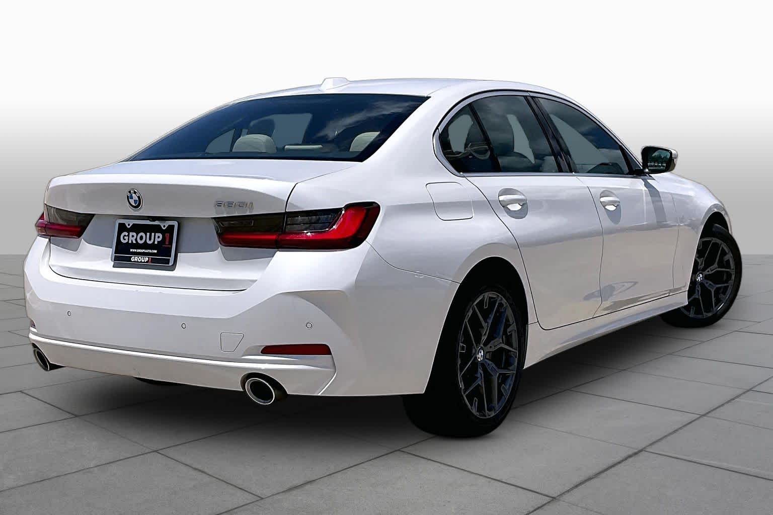 2025 BMW 330i 330i - 10