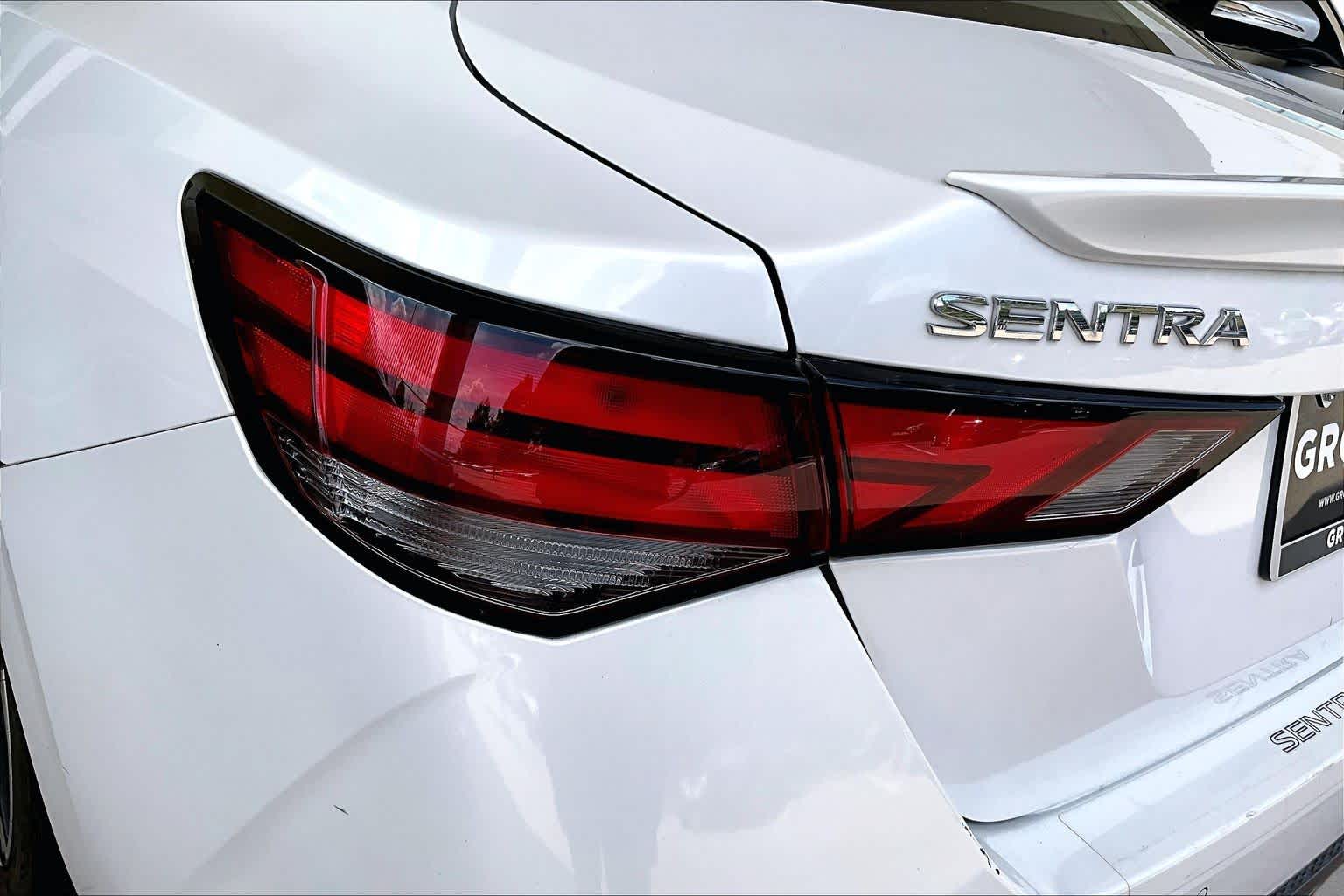 2021 Nissan Sentra SR Aspen White/Super Black at HGreg Houston