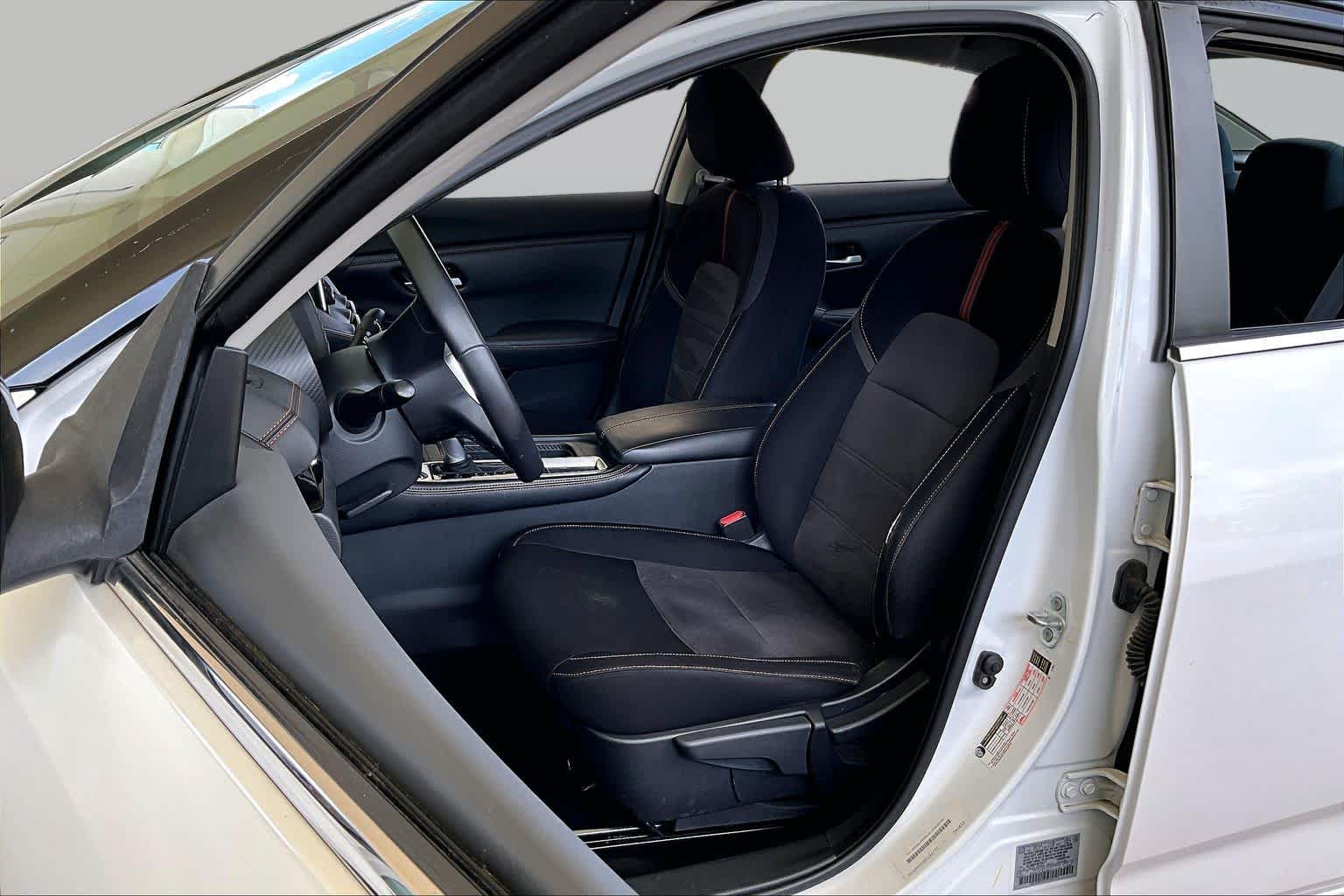2021 Nissan Sentra SR Aspen White/Super Black at HGreg Houston