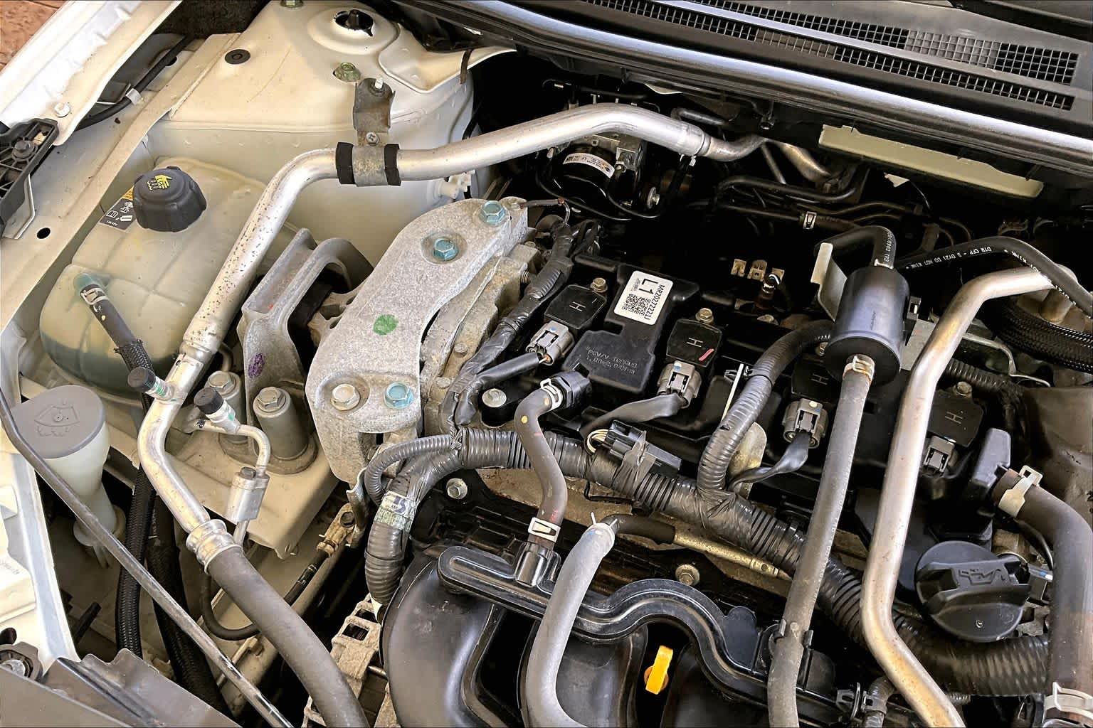 2021 Nissan Sentra SR Aspen White/Super Black at HGreg Houston