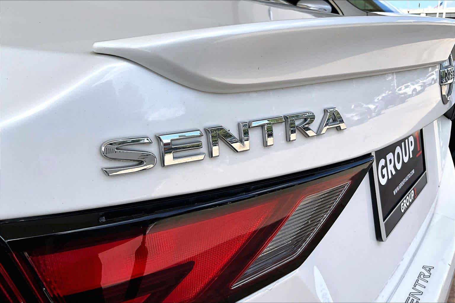 2021 Nissan Sentra SR Aspen White/Super Black at HGreg Houston
