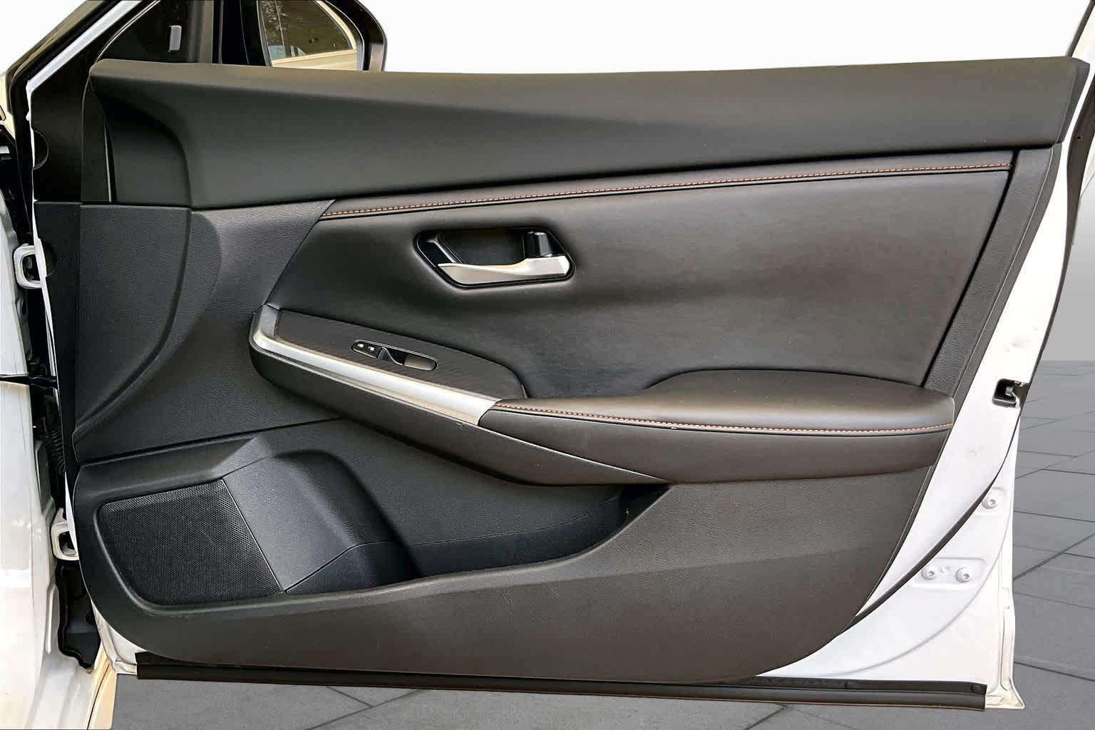 2021 Nissan Sentra SR Aspen White/Super Black at HGreg Houston
