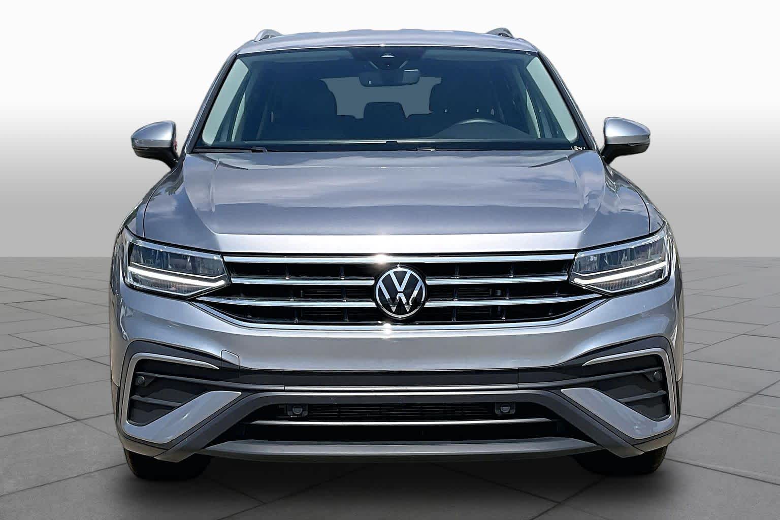2024 Volkswagen Tiguan SE Pyrite Silver Metallic at Group 1 Toyota Southwest