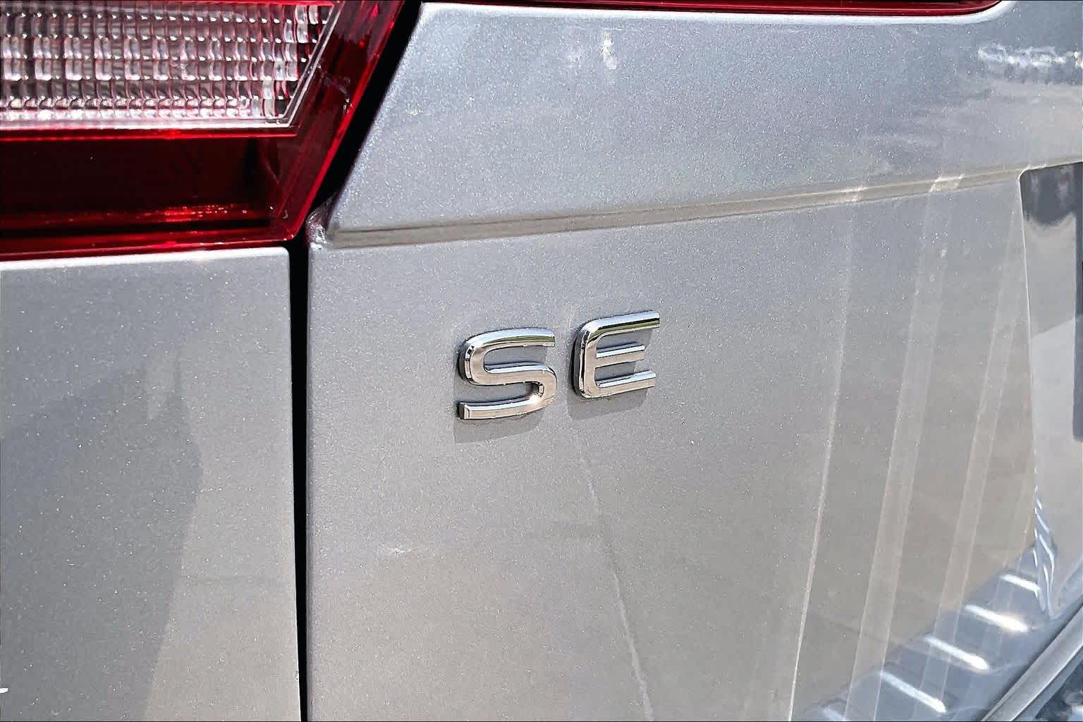 2024 Volkswagen Tiguan SE Pyrite Silver Metallic at Group 1 Toyota Southwest