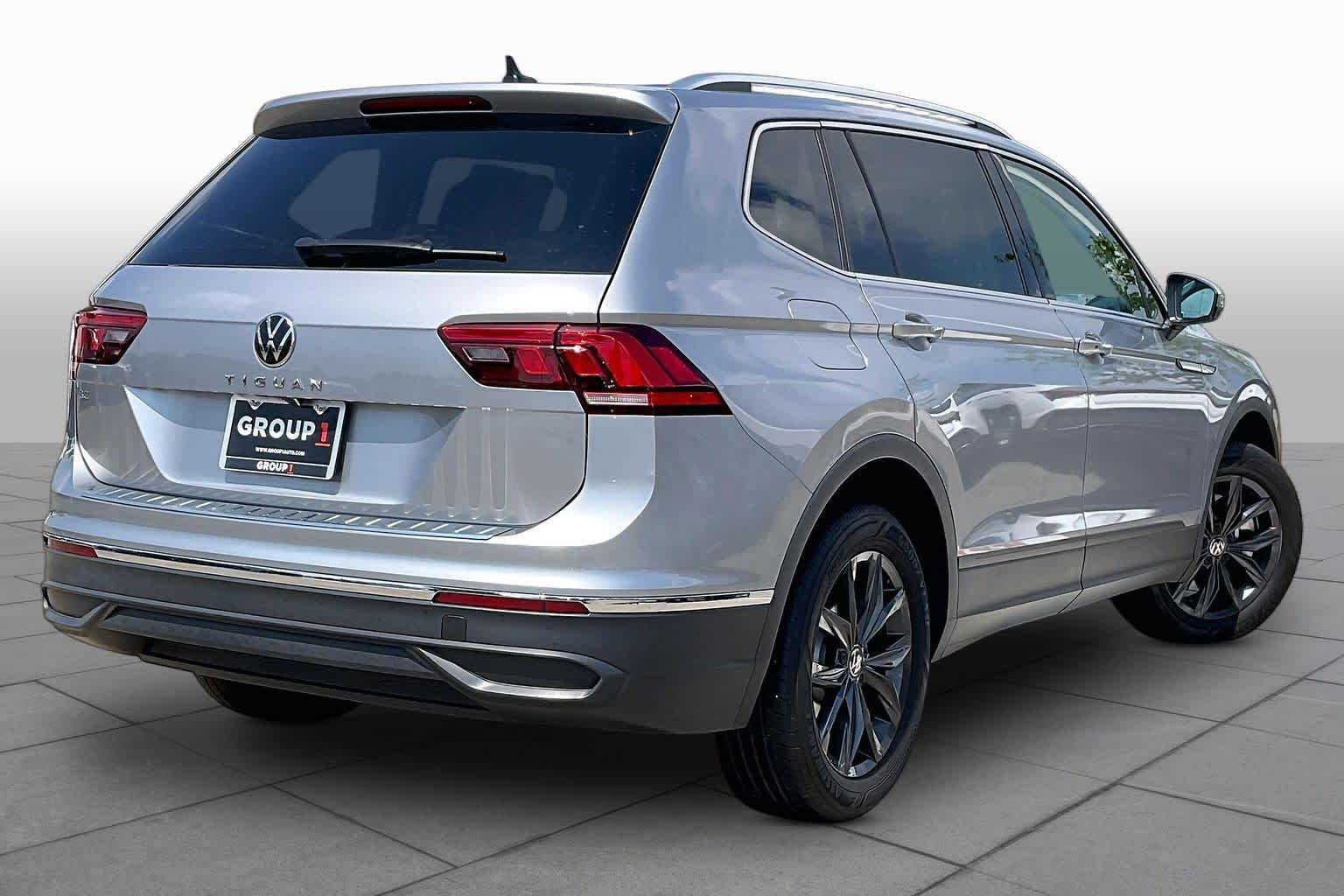 2024 Volkswagen Tiguan SE Pyrite Silver Metallic at Group 1 Toyota Southwest