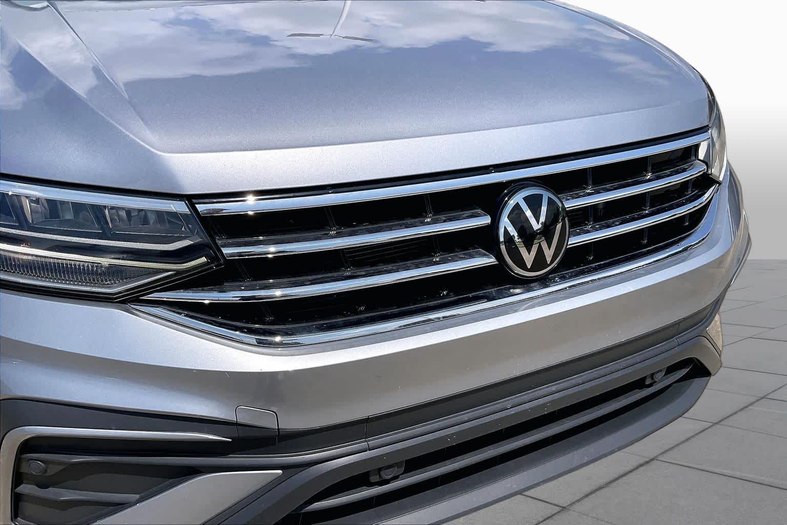 2024 Volkswagen Tiguan SE Pyrite Silver Metallic at Group 1 Toyota Southwest