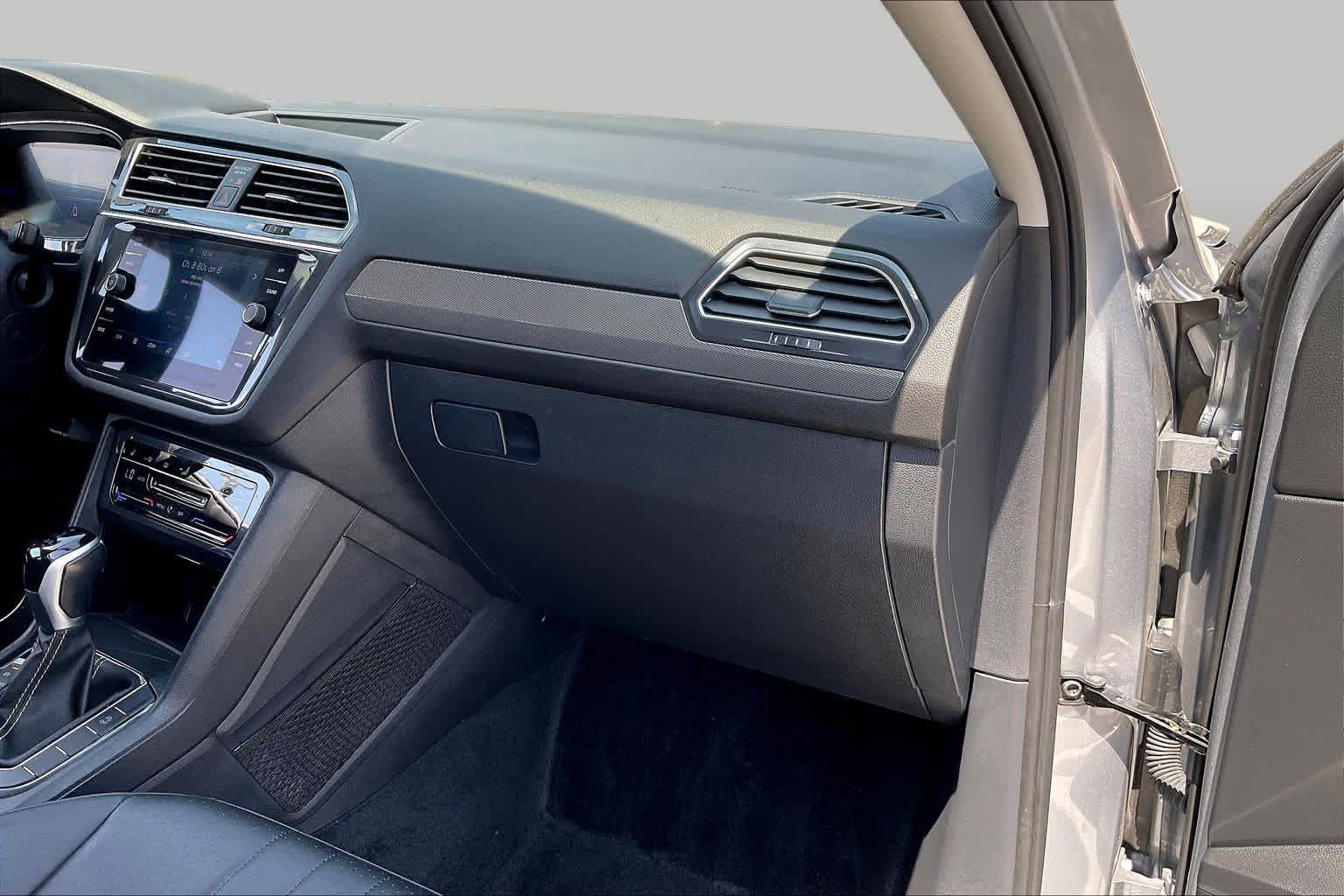 2024 Volkswagen Tiguan SE Pyrite Silver Metallic at Group 1 Toyota Southwest