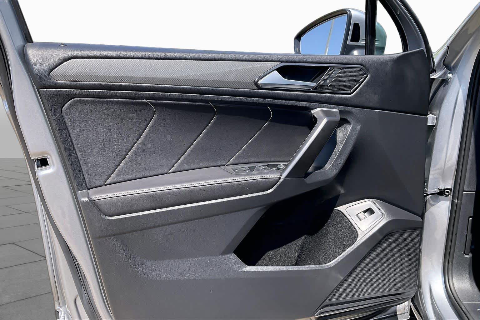 2024 Volkswagen Tiguan SE Pyrite Silver Metallic at Group 1 Toyota Southwest