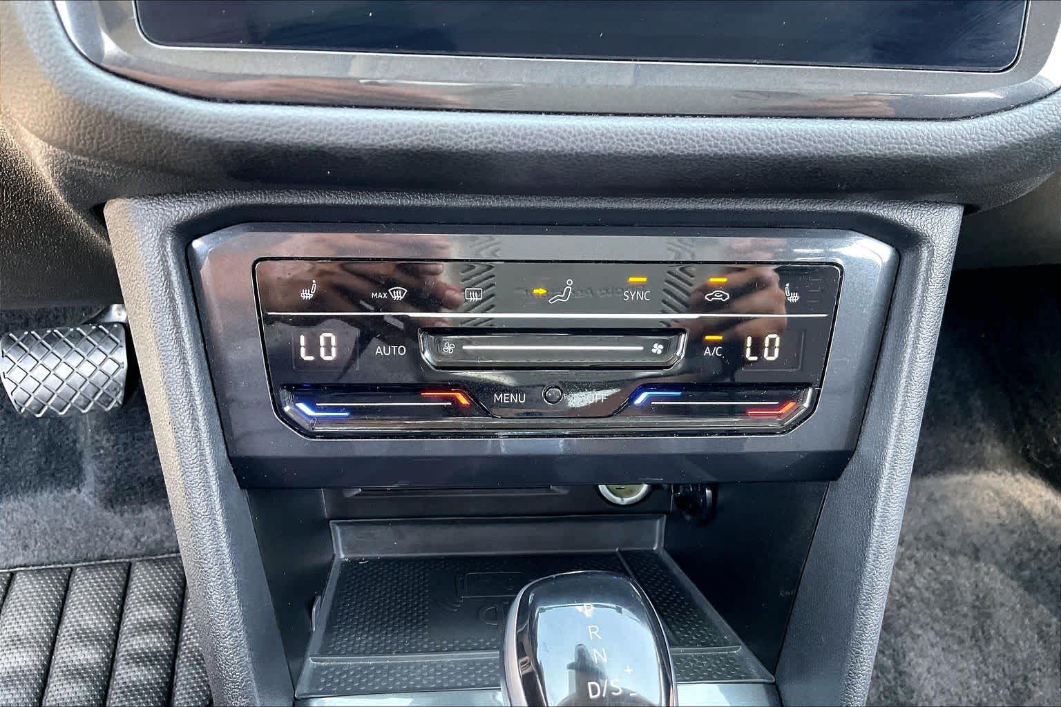 2024 Volkswagen Tiguan SE Pyrite Silver Metallic at Group 1 Toyota Southwest