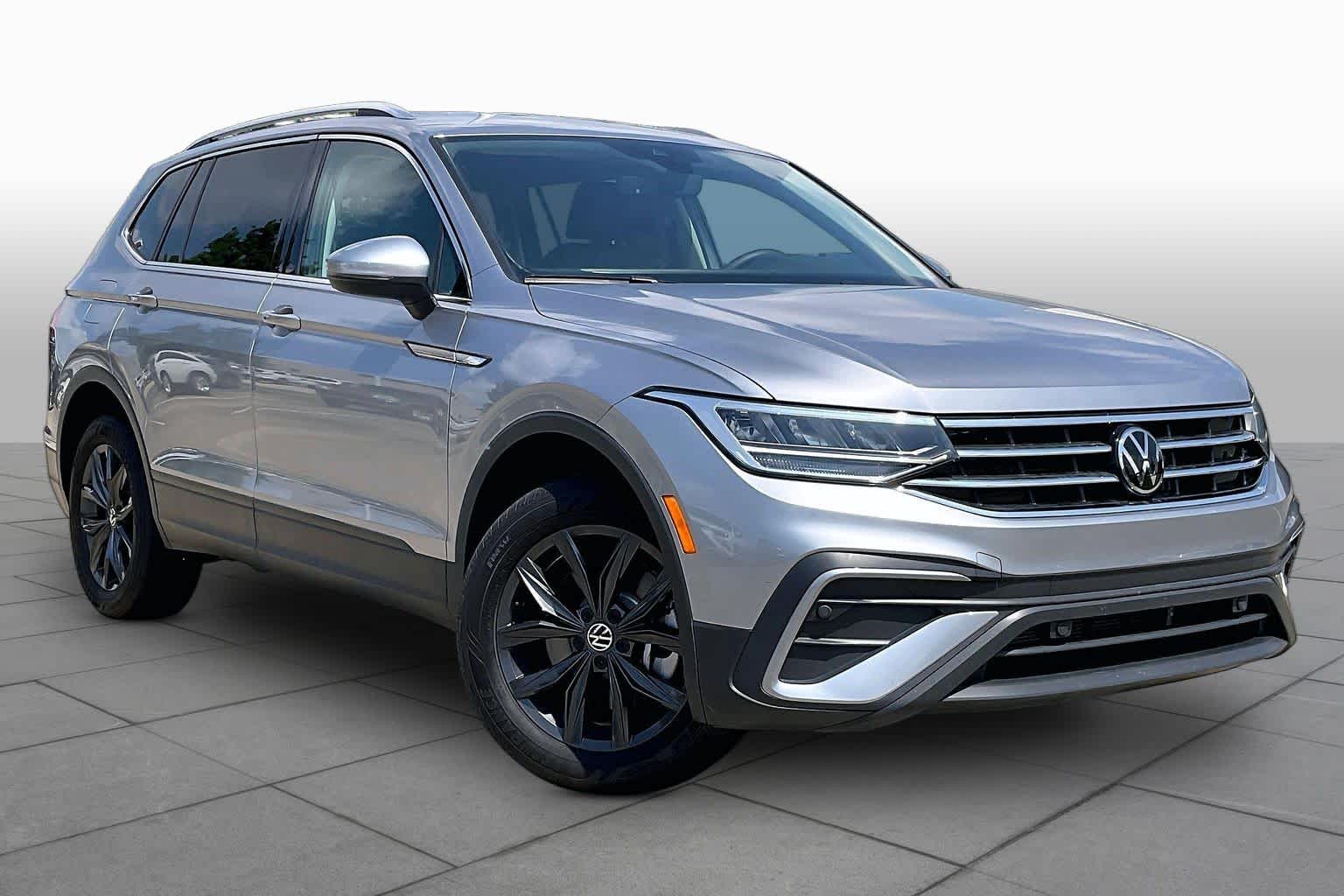 2024 Volkswagen Tiguan SE Pyrite Silver Metallic at Group 1 Toyota Southwest