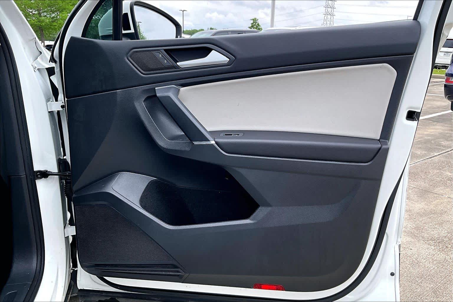 2020 Volkswagen Tiguan SE Pure White at AutoNation USA Katy