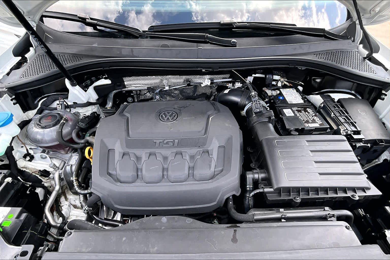2024 Volkswagen Tiguan SE Pure White at Group 1 GMC Buick South