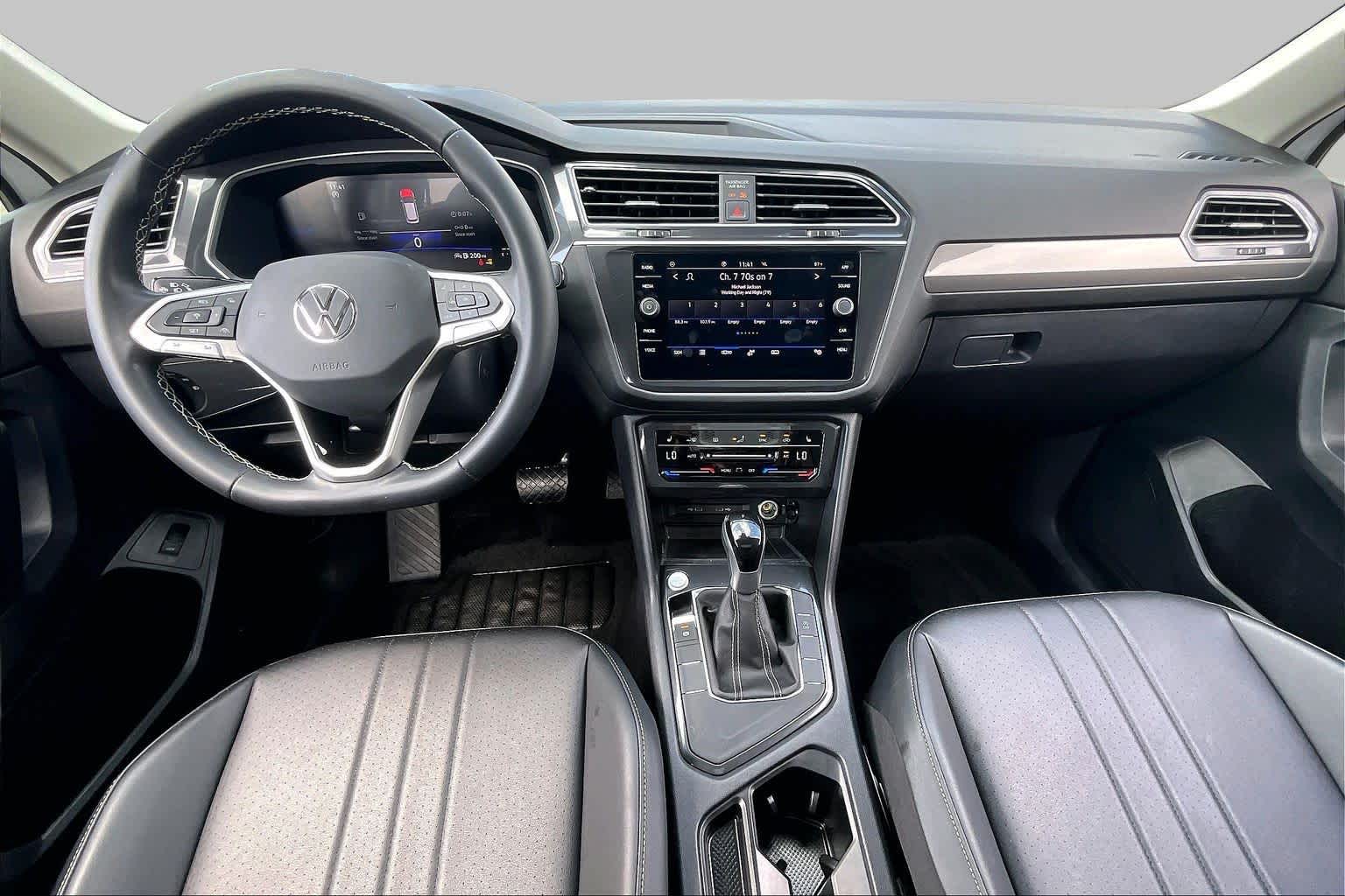 2024 Volkswagen Tiguan SE Pure White at Group 1 GMC Buick South