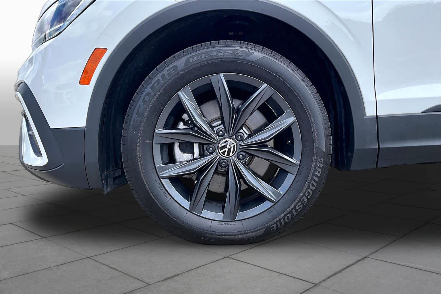 2024 Volkswagen Tiguan SE Pure White at Group 1 GMC Buick South