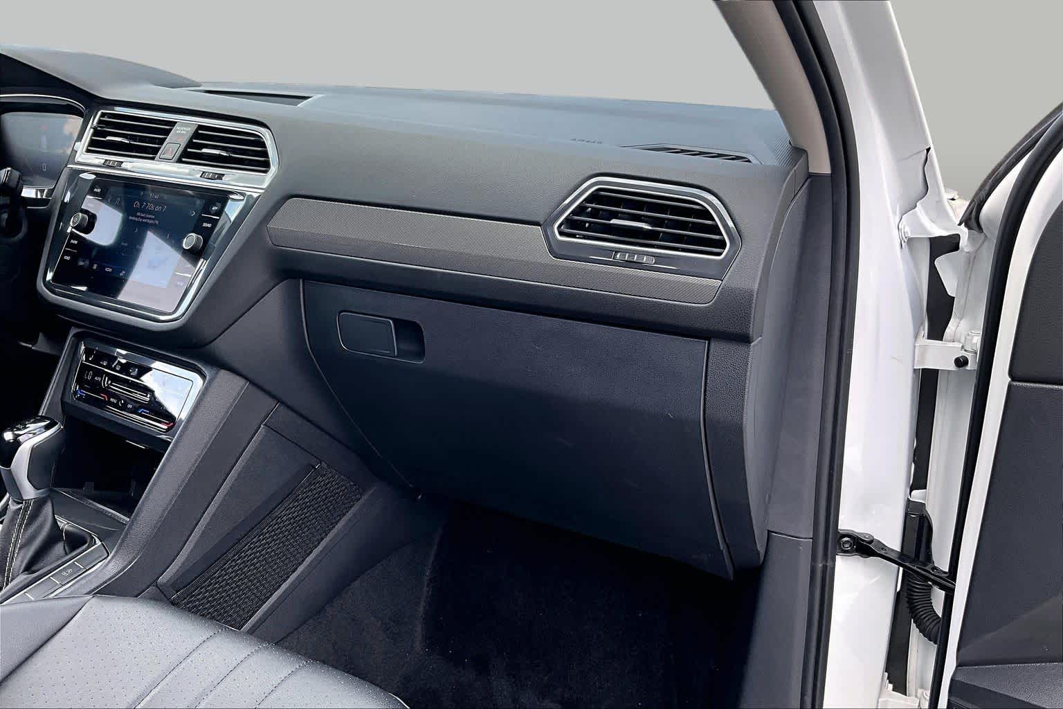 2024 Volkswagen Tiguan SE Pure White at Group 1 GMC Buick South