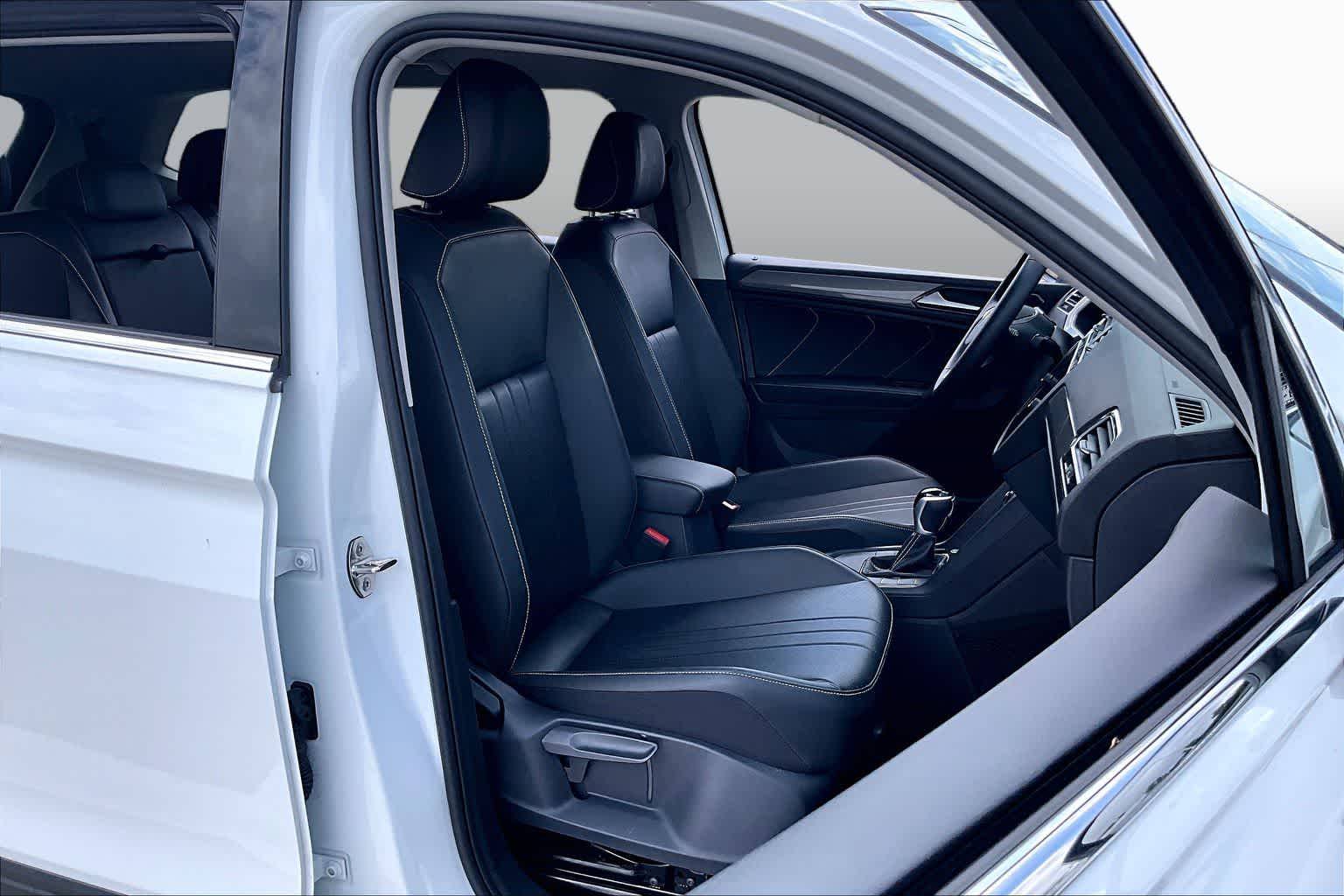 2024 Volkswagen Tiguan SE Pure White at Lexus Southwest Houston
