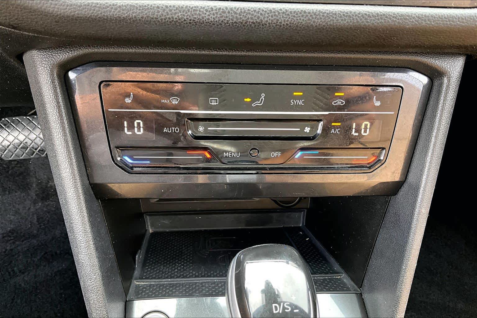 2023 Volkswagen Tiguan SE Deep Black Pearl at Group 1 GMC Buick South