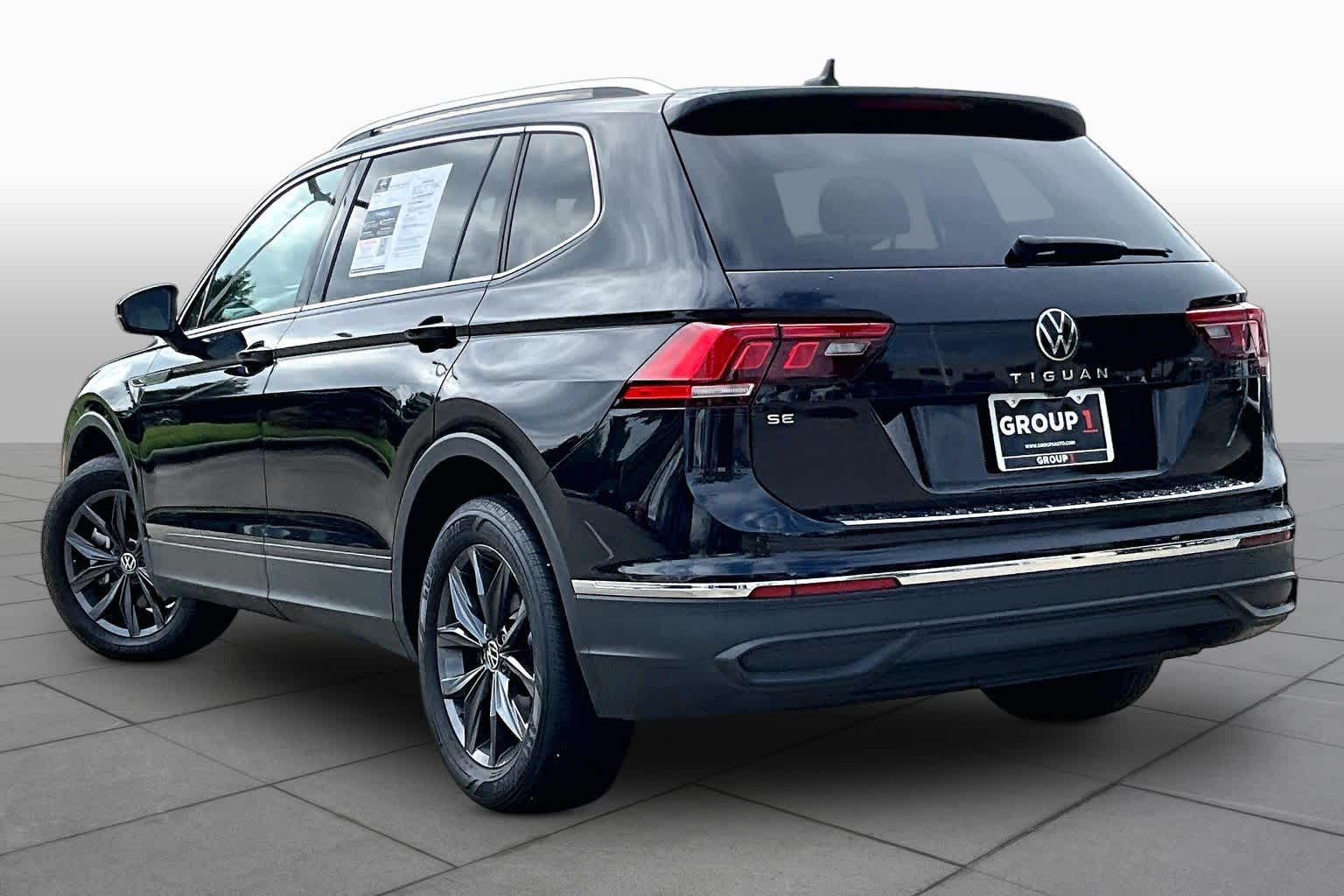 2023 Volkswagen Tiguan SE Deep Black Pearl at Group 1 GMC Buick South