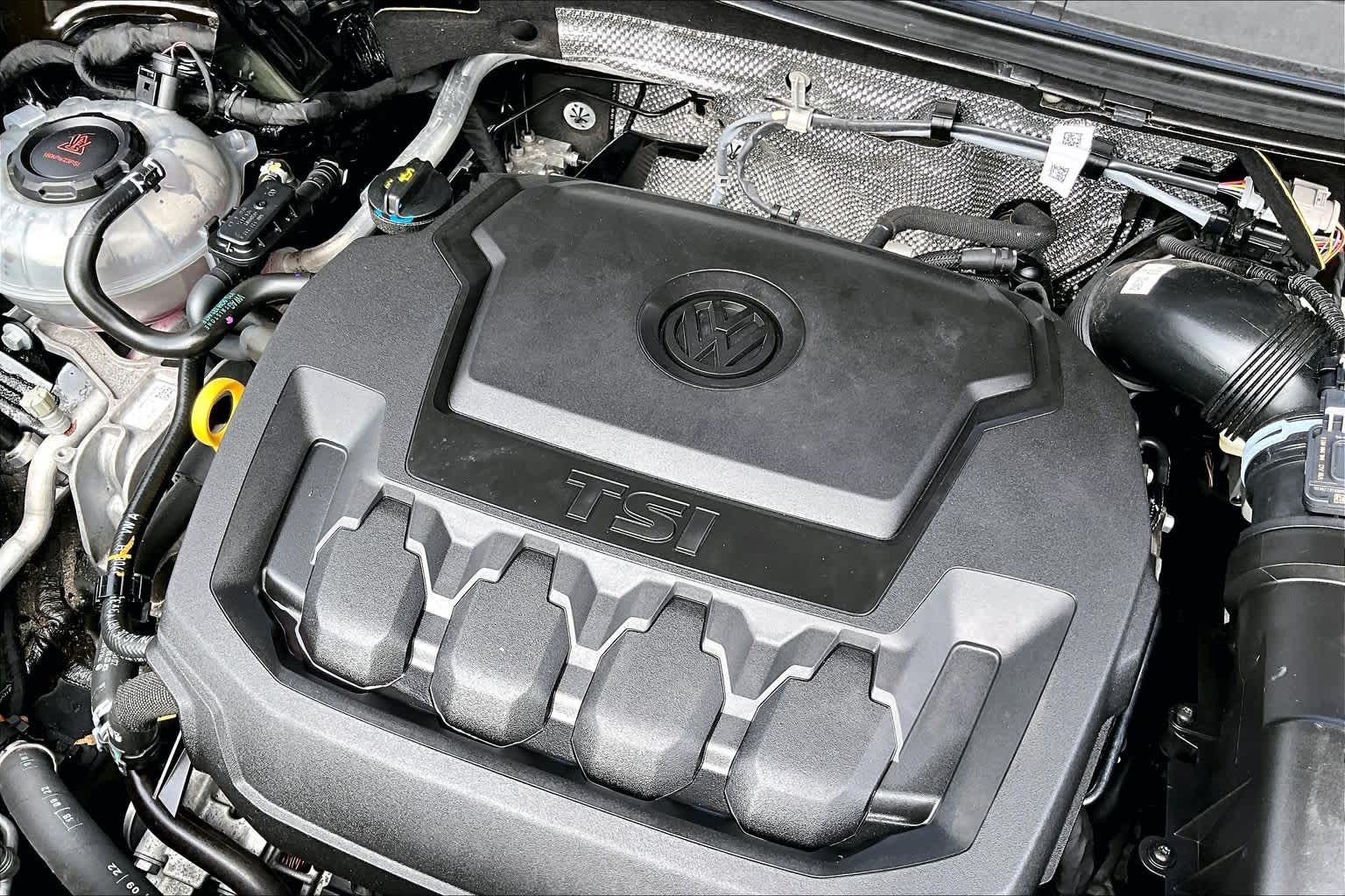 2023 Volkswagen Tiguan SE Deep Black Pearl at Group 1 GMC Buick South
