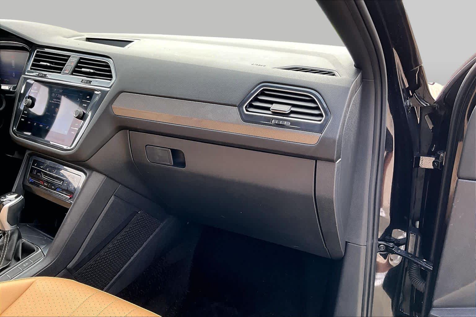 2023 Volkswagen Tiguan SE Deep Black Pearl at Group 1 GMC Buick South