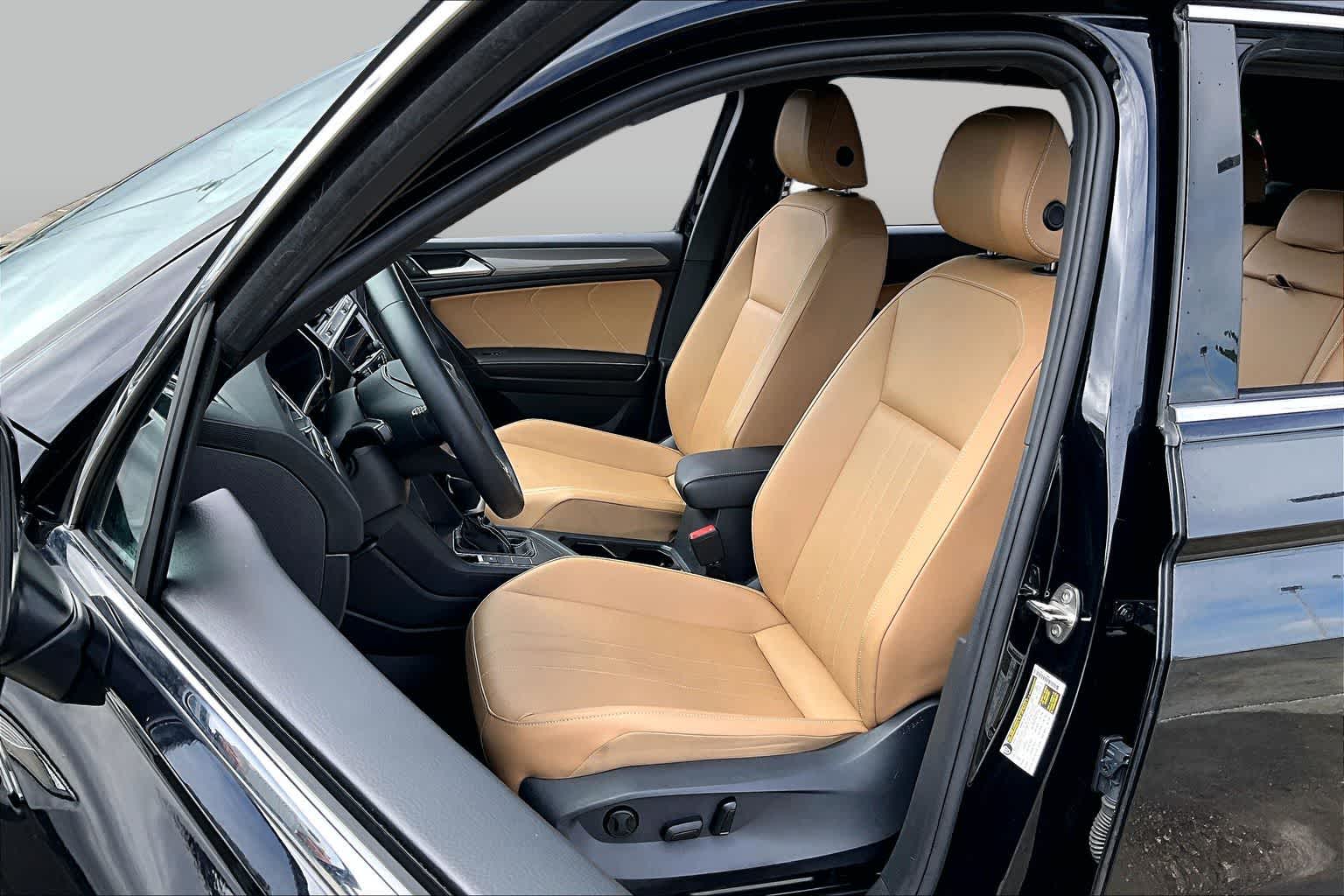 2023 Volkswagen Tiguan SE Deep Black Pearl at Lexus of Clear Lake