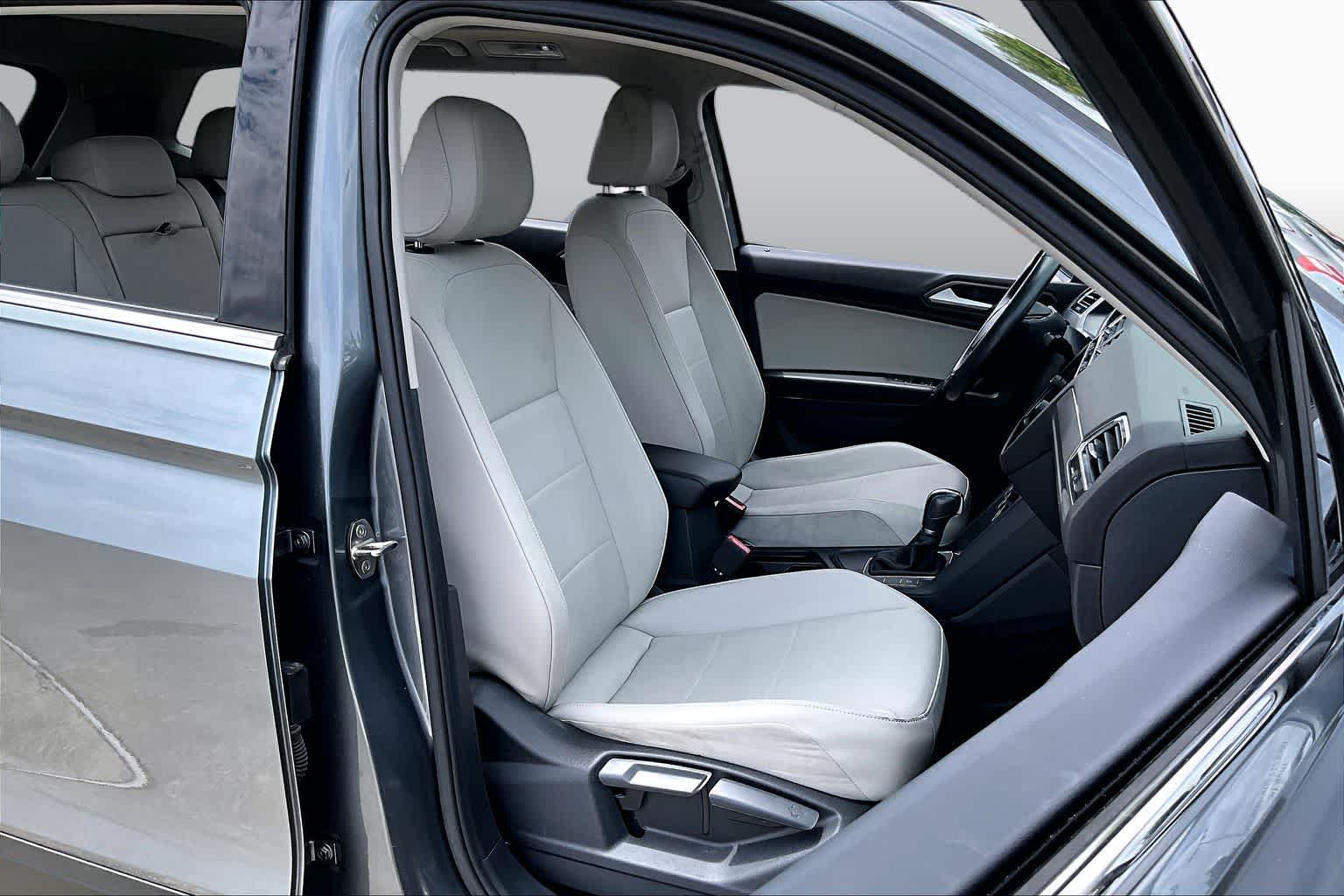 2019 Volkswagen Tiguan SE Platinum Gray Metallic at HGreg Houston