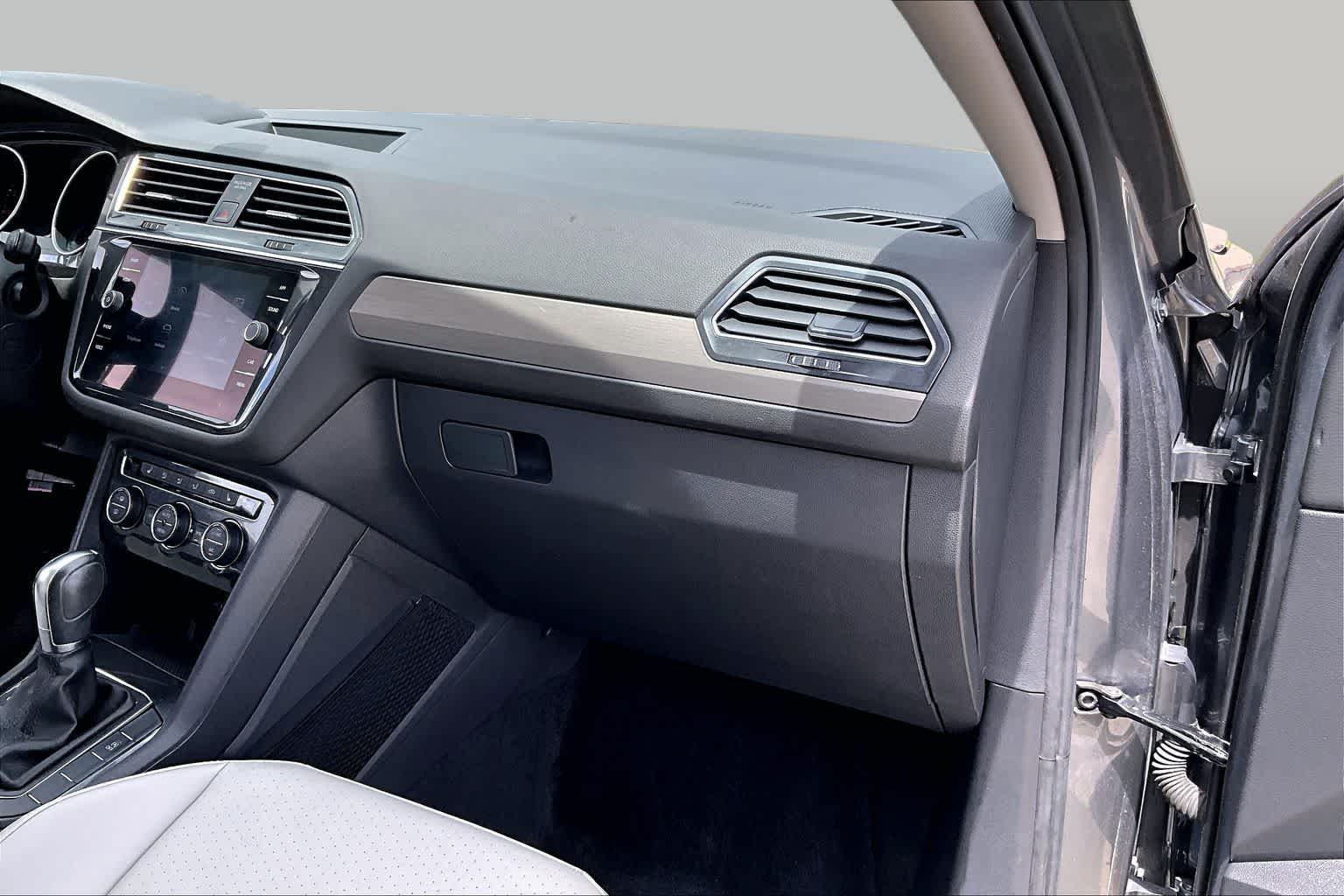 2019 Volkswagen Tiguan SE Platinum Gray Metallic at HGreg Houston