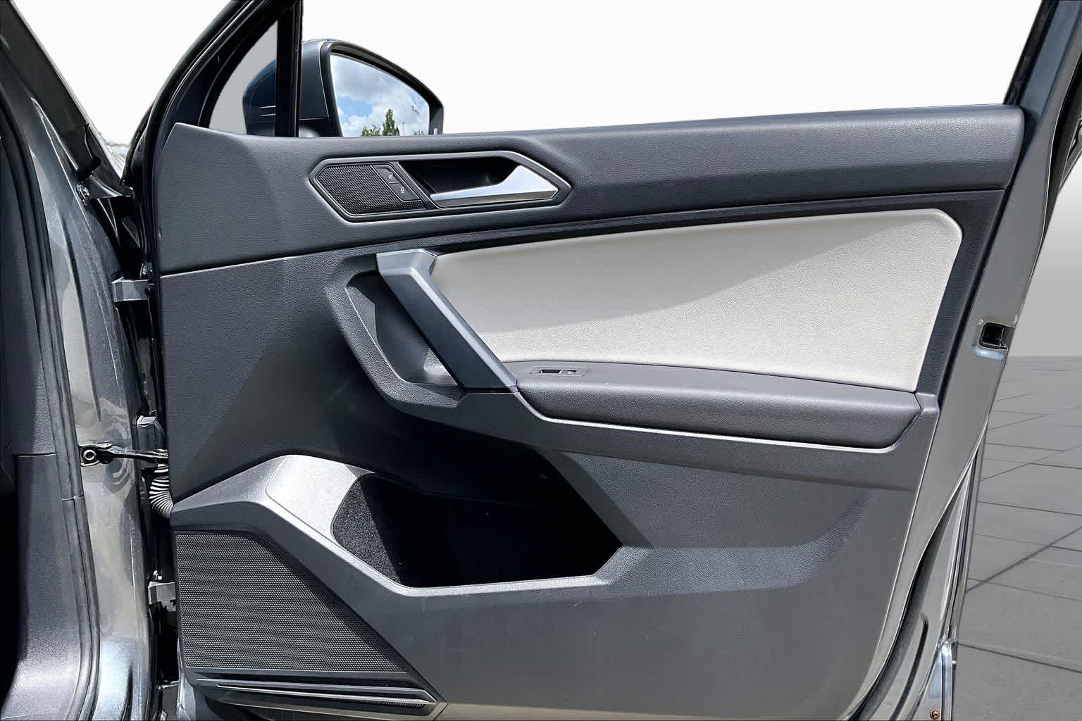 2019 Volkswagen Tiguan SE Platinum Gray Metallic at HGreg Houston