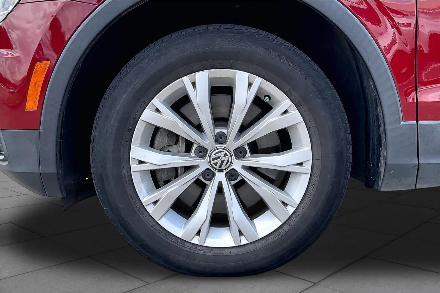 2019 Volkswagen Tiguan SE Cardinal Red Metallic at AutoNation USA Katy
