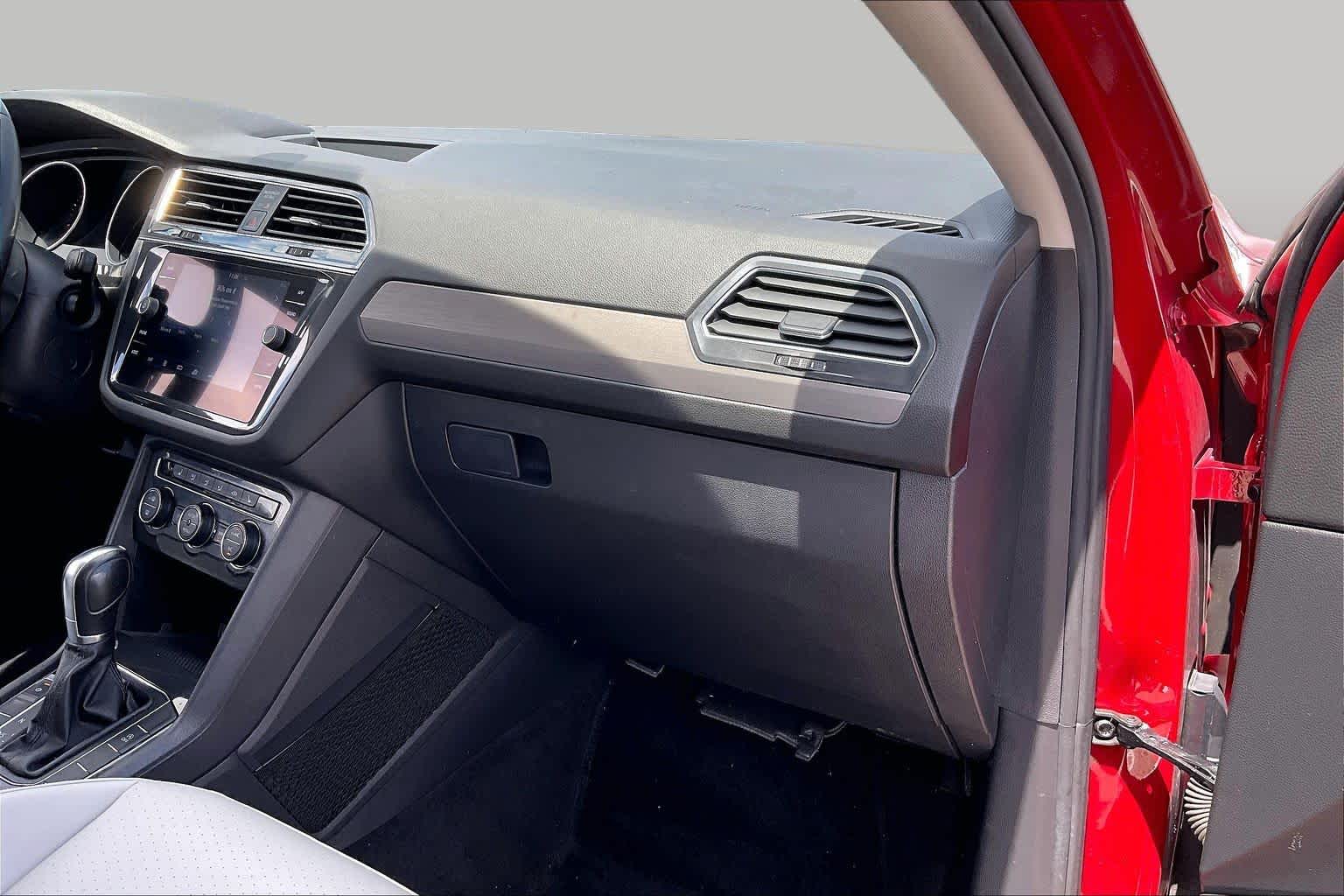 2019 Volkswagen Tiguan SE Cardinal Red Metallic at AutoNation USA Katy