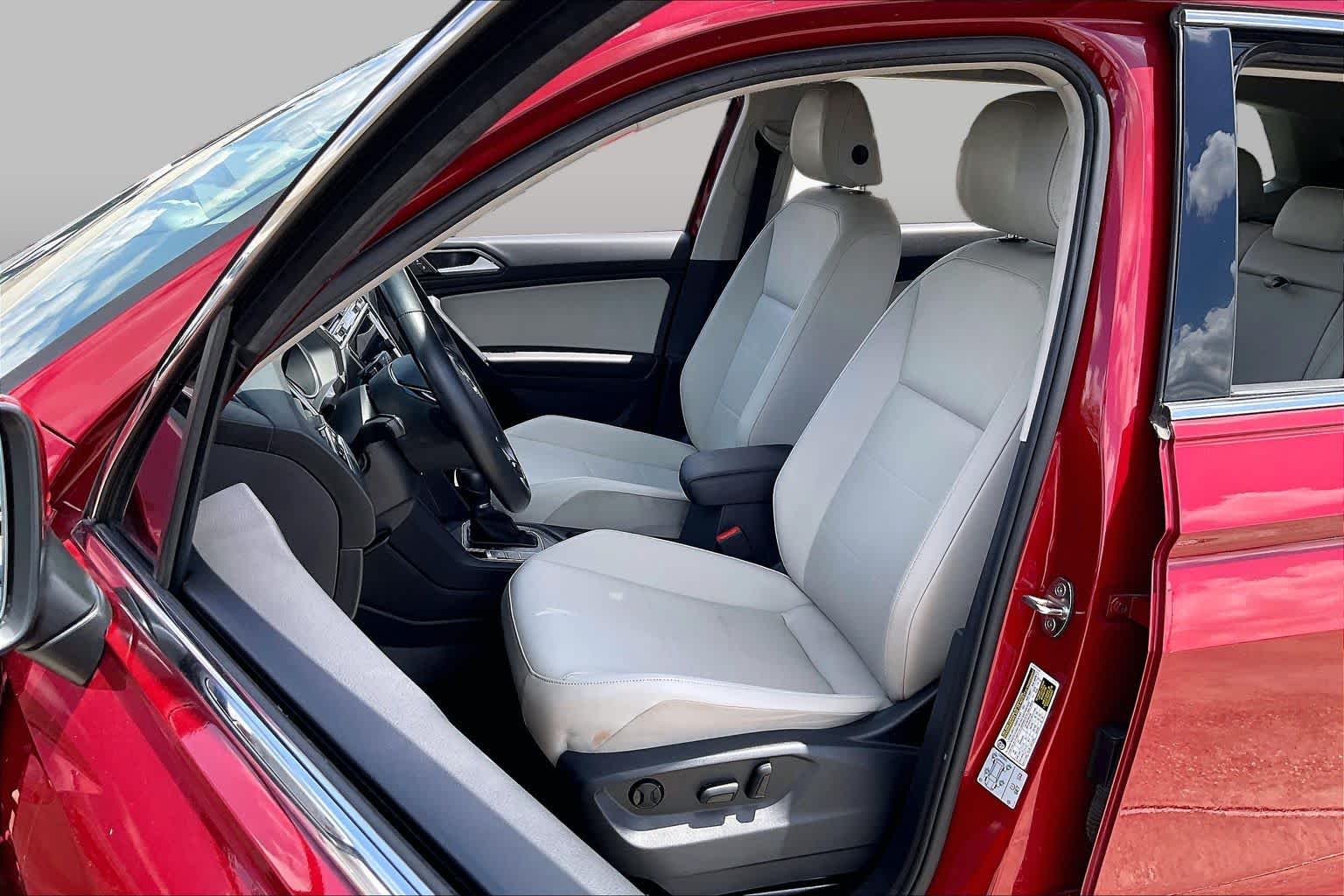 2019 Volkswagen Tiguan SE Cardinal Red Metallic at AutoNation USA Katy