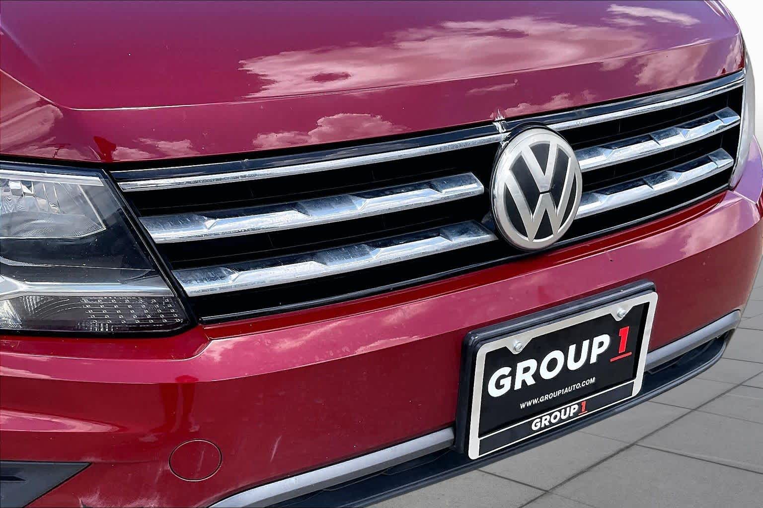 2019 Volkswagen Tiguan SE Cardinal Red Metallic at AutoNation USA Katy