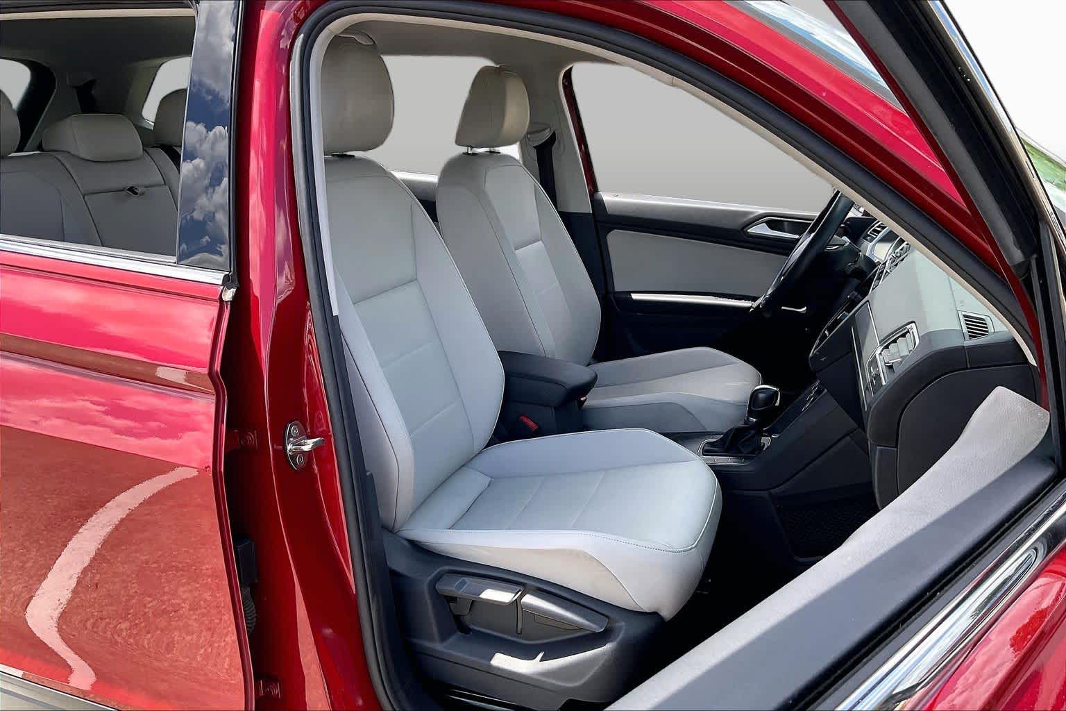 2019 Volkswagen Tiguan SE Cardinal Red Metallic at AutoNation USA Katy