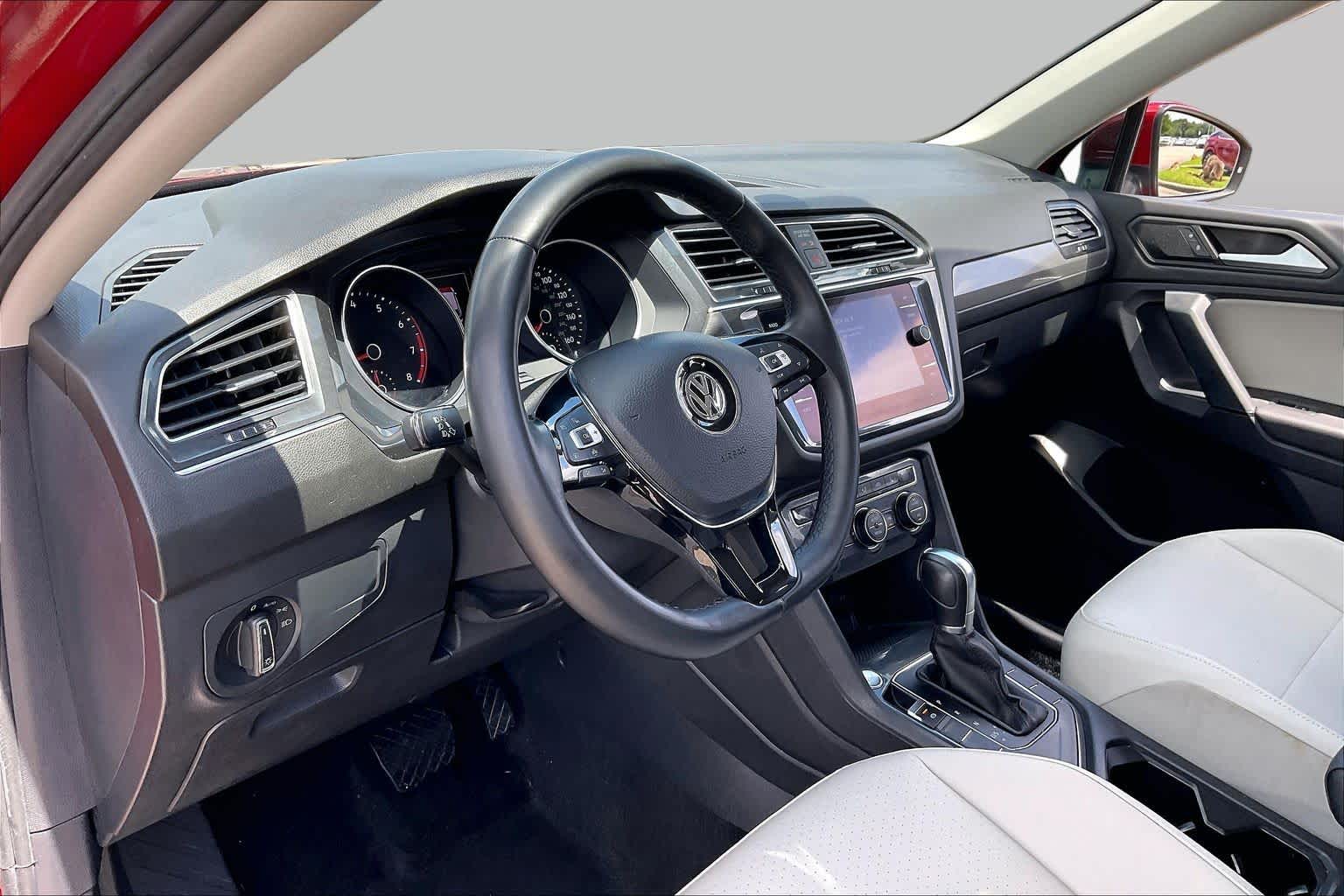 2019 Volkswagen Tiguan SE Cardinal Red Metallic at AutoNation USA Katy