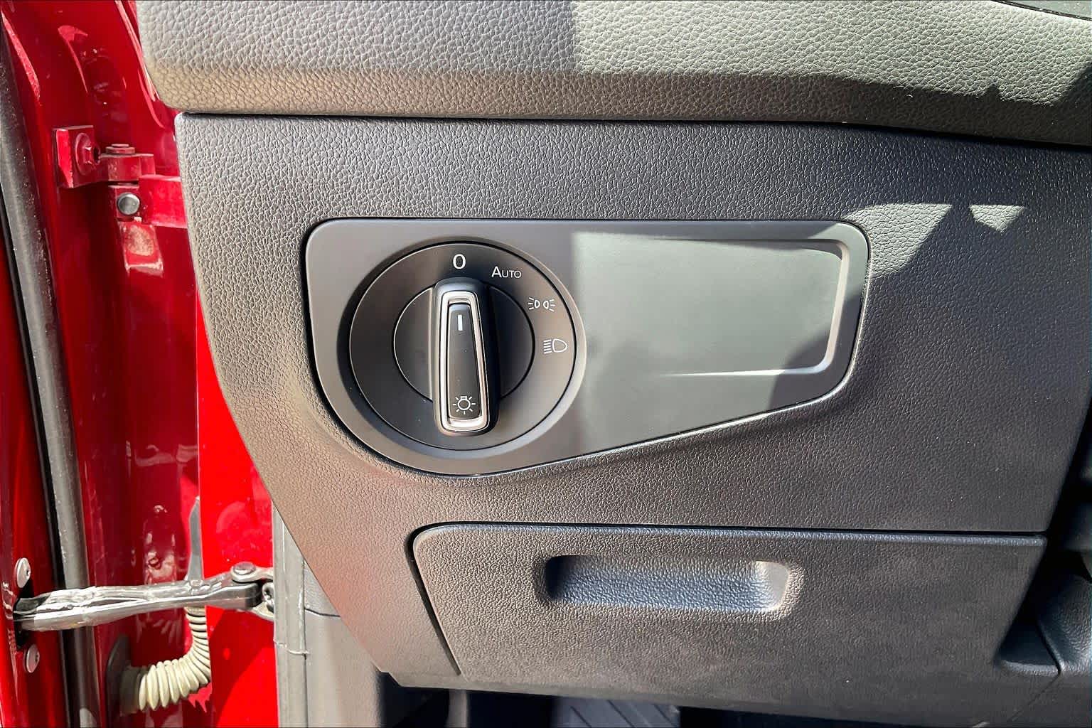 2019 Volkswagen Tiguan SE Cardinal Red Metallic at AutoNation USA Katy