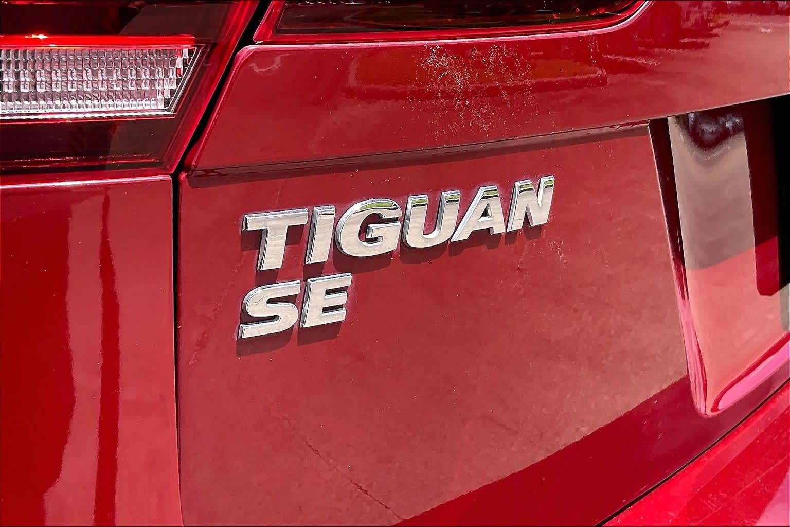 2019 Volkswagen Tiguan SE Cardinal Red Metallic at AutoNation USA Katy