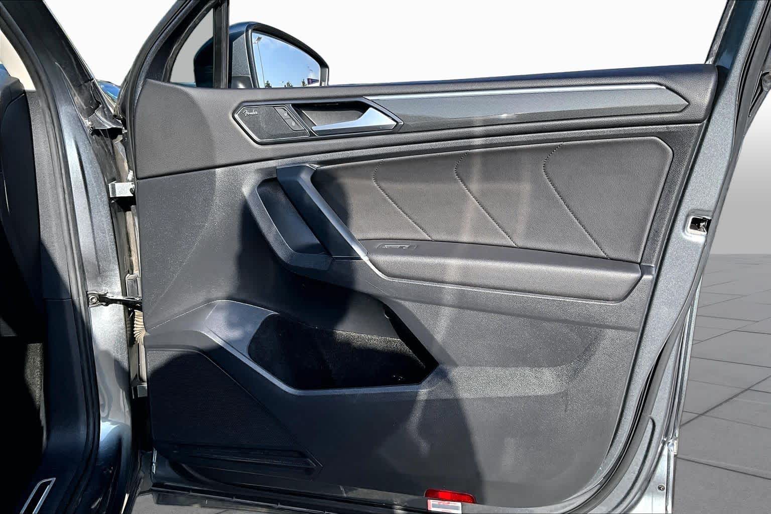 2018 Volkswagen Tiguan SEL Premium Platinum Gray Metallic at Beck & Masten Kia