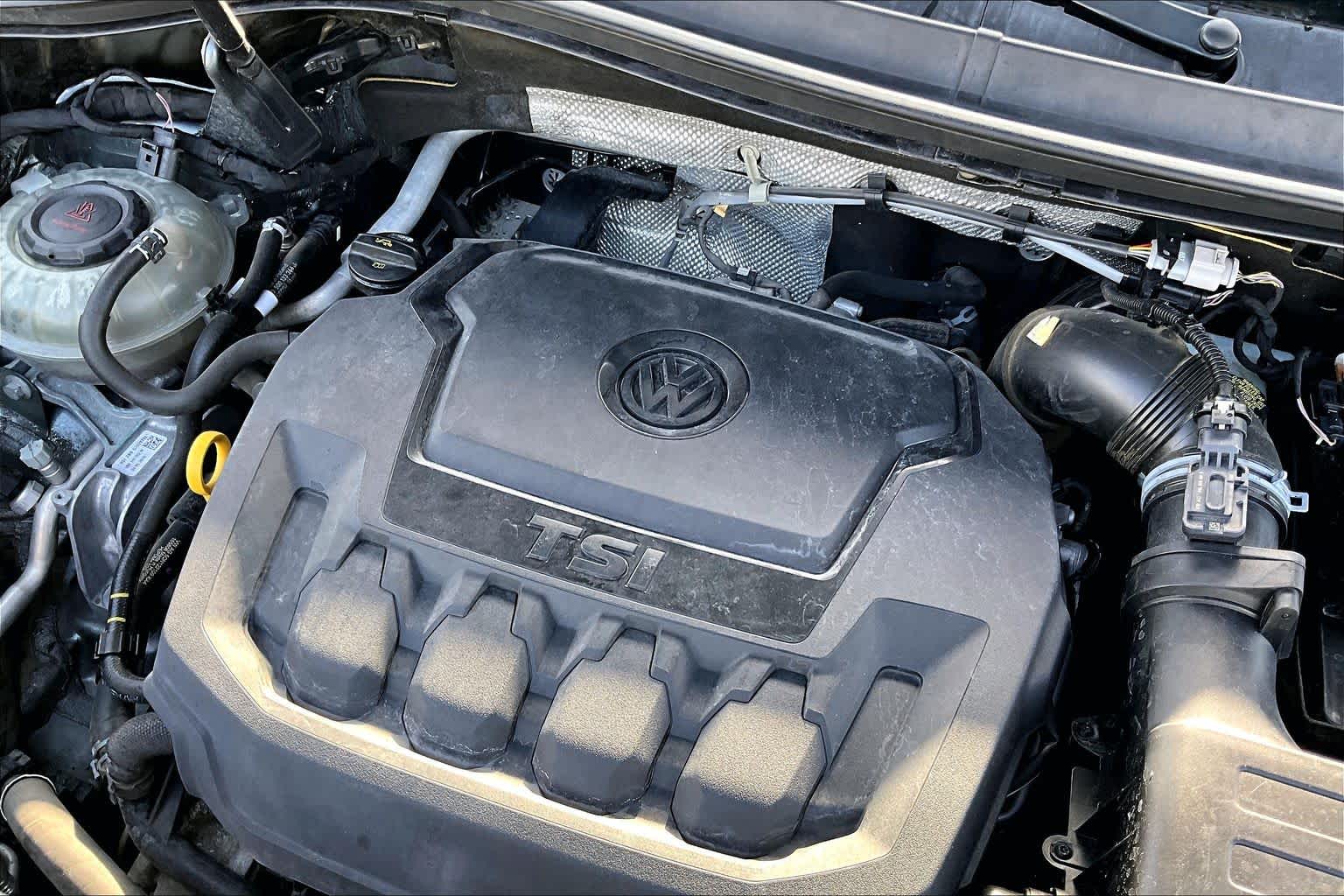 2018 Volkswagen Tiguan SEL Premium Platinum Gray Metallic at Beck & Masten Kia