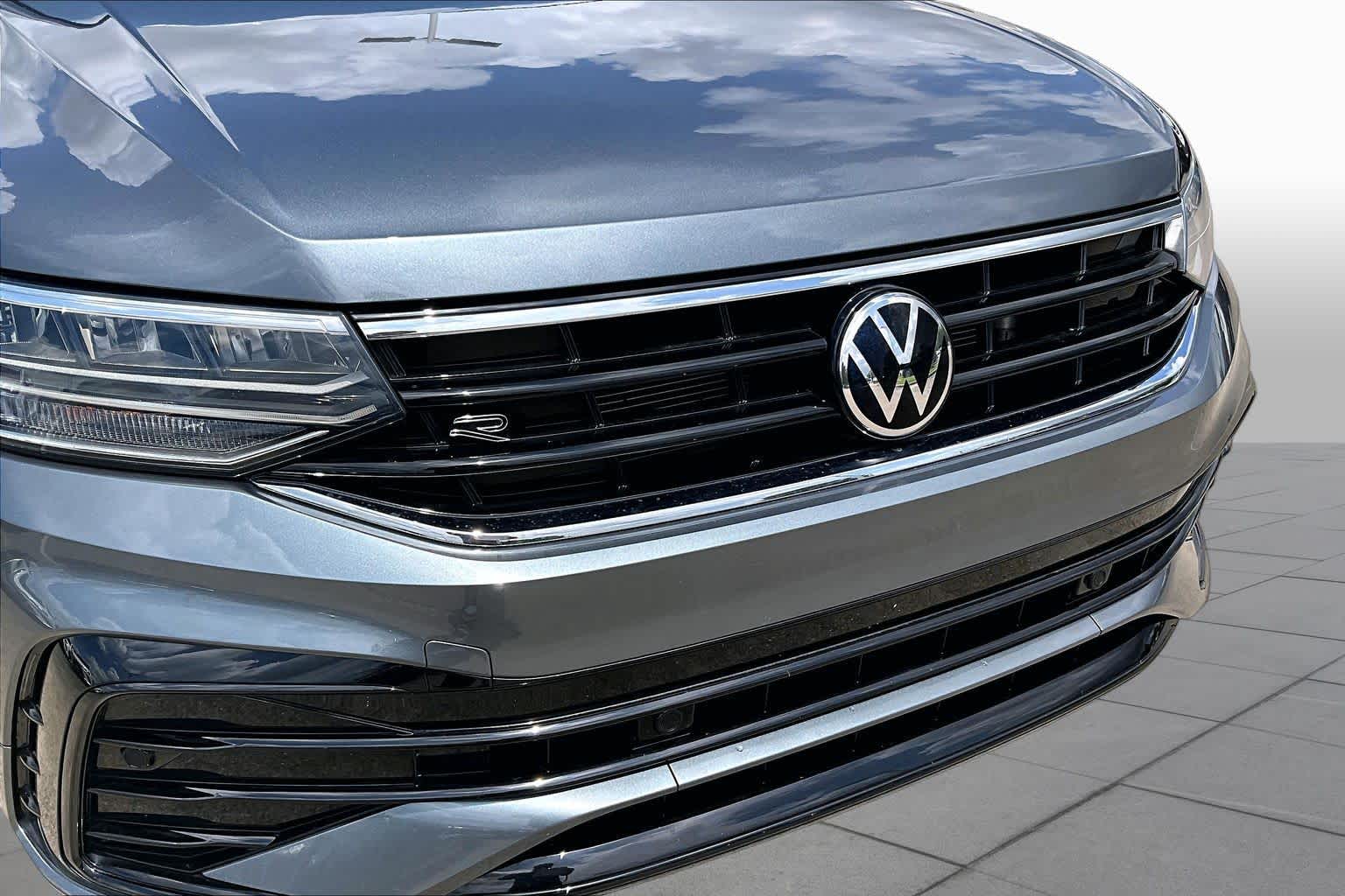 2022 Volkswagen Tiguan SE R-Line Black Platinum Gray Metallic at Lexus Southwest Houston