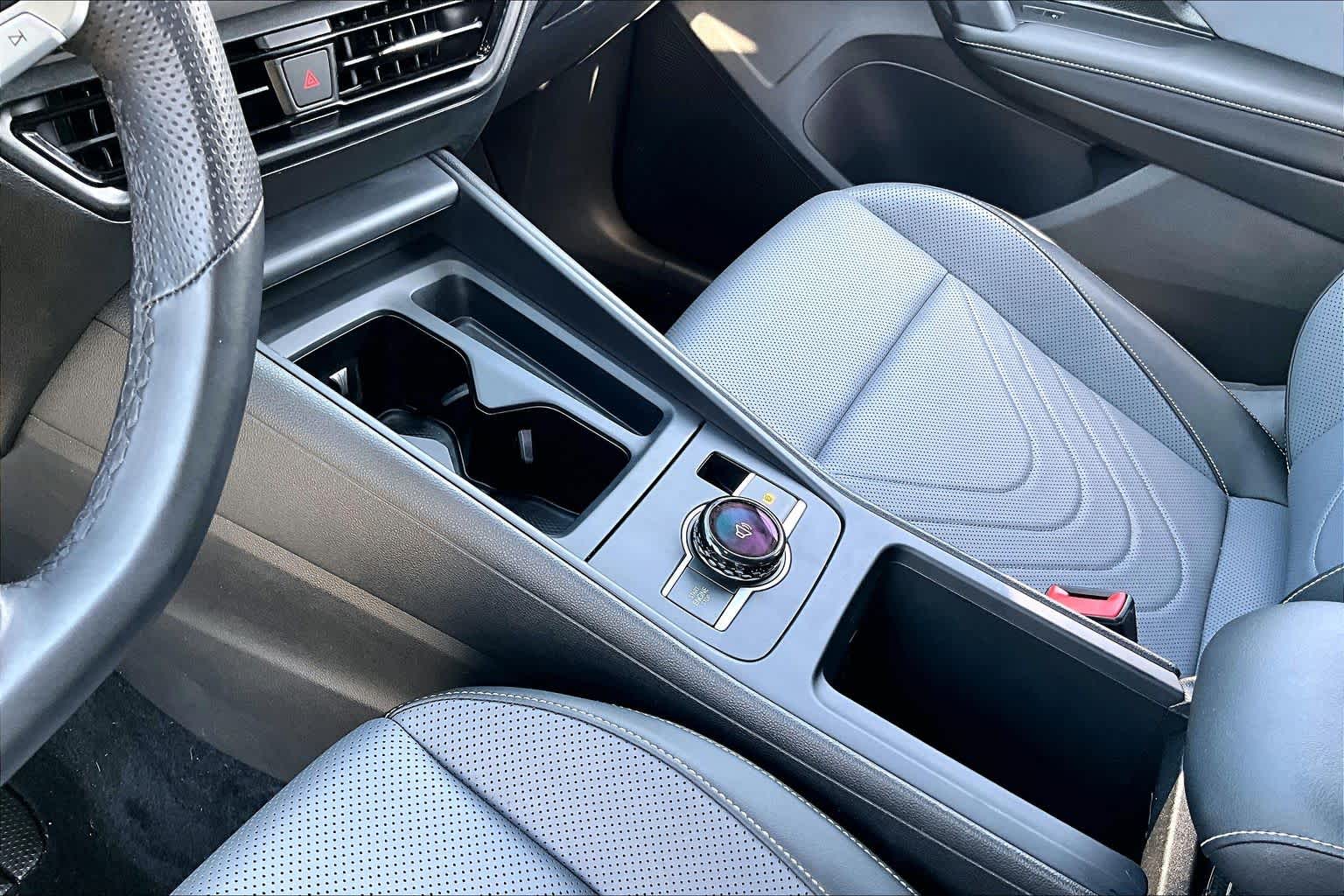 2025 Volkswagen Tiguan photo 15 of 35