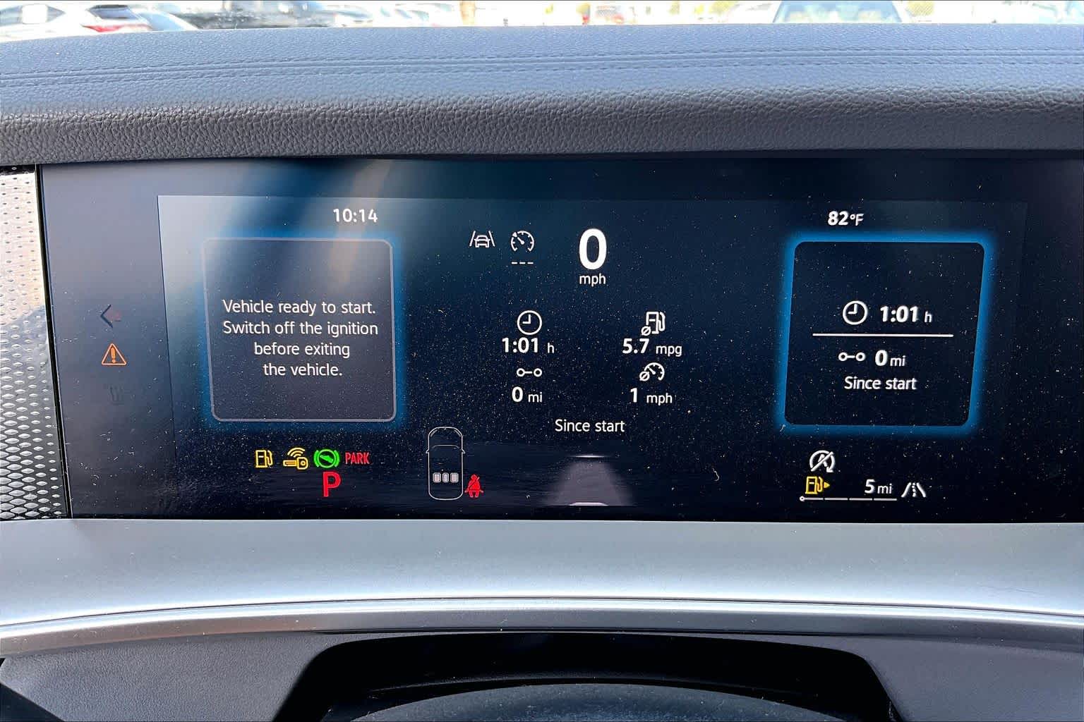 2025 Volkswagen Tiguan photo 24 of 35