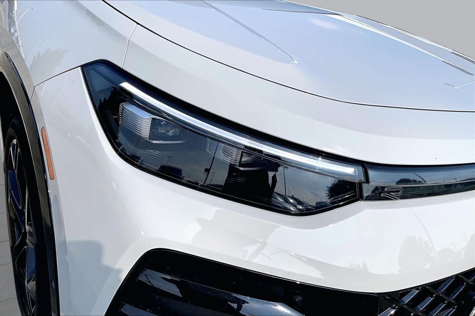 2025 Volkswagen Tiguan photo 26 of 35