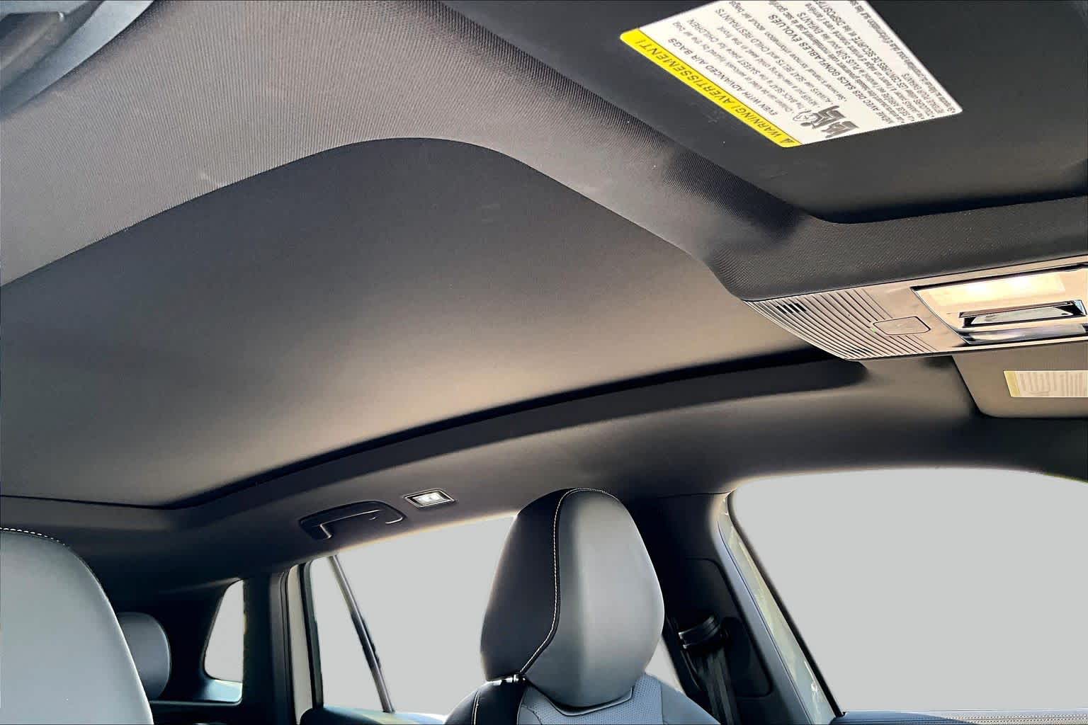 2025 Volkswagen Tiguan photo 13 of 35