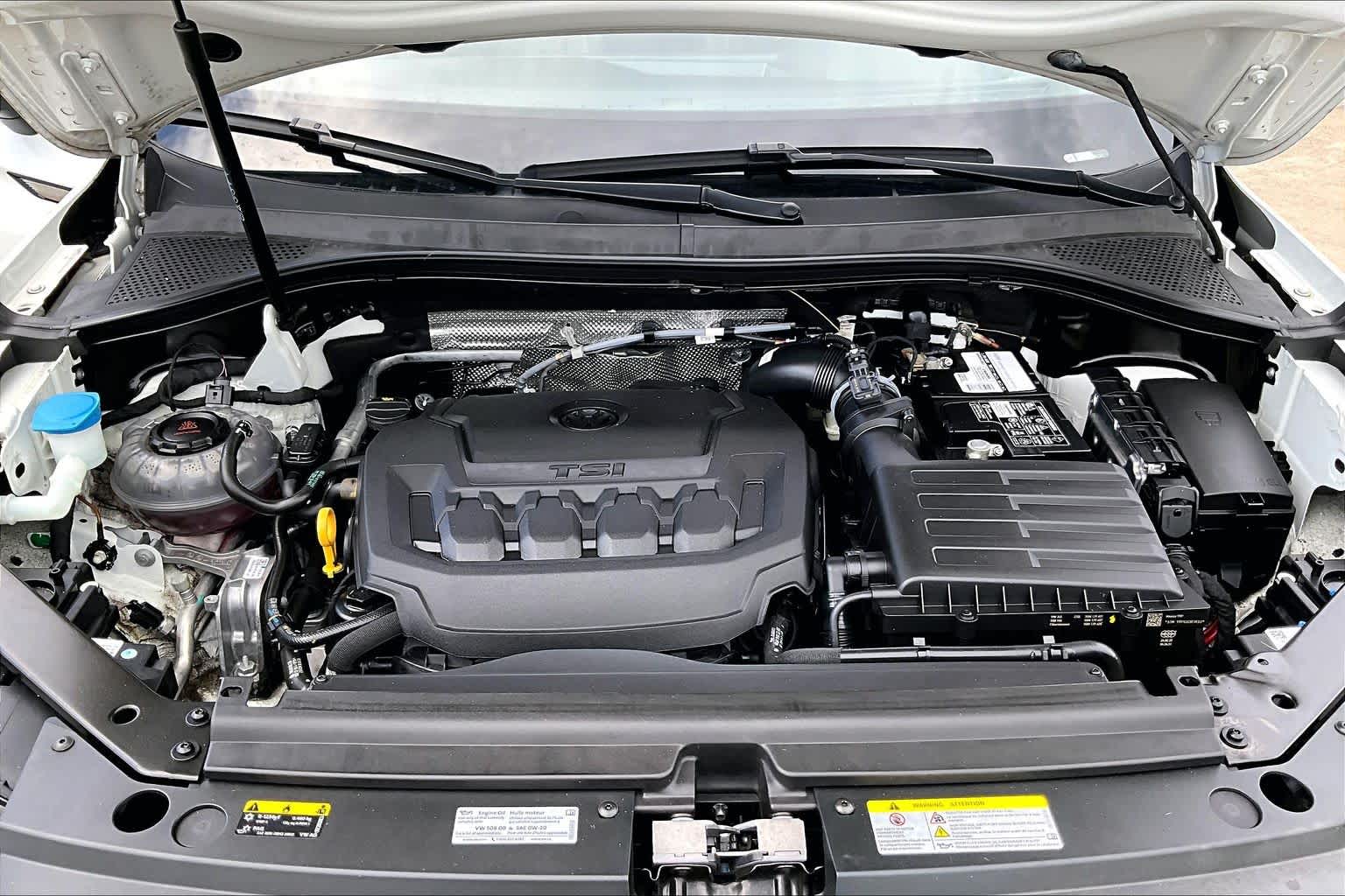 2023 Volkswagen Tiguan SE Opal White Pearl at Auto Boutique Texas