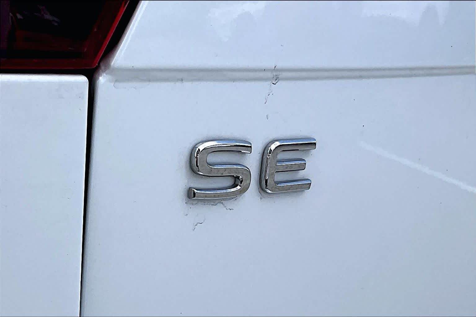 2023 Volkswagen Tiguan SE Opal White Pearl at Auto Boutique Texas