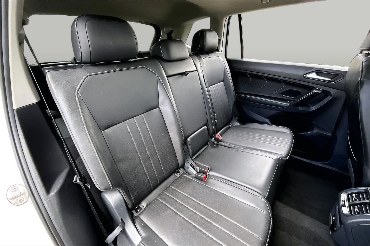 2023 Volkswagen Tiguan SE Opal White Pearl at Auto Boutique Texas