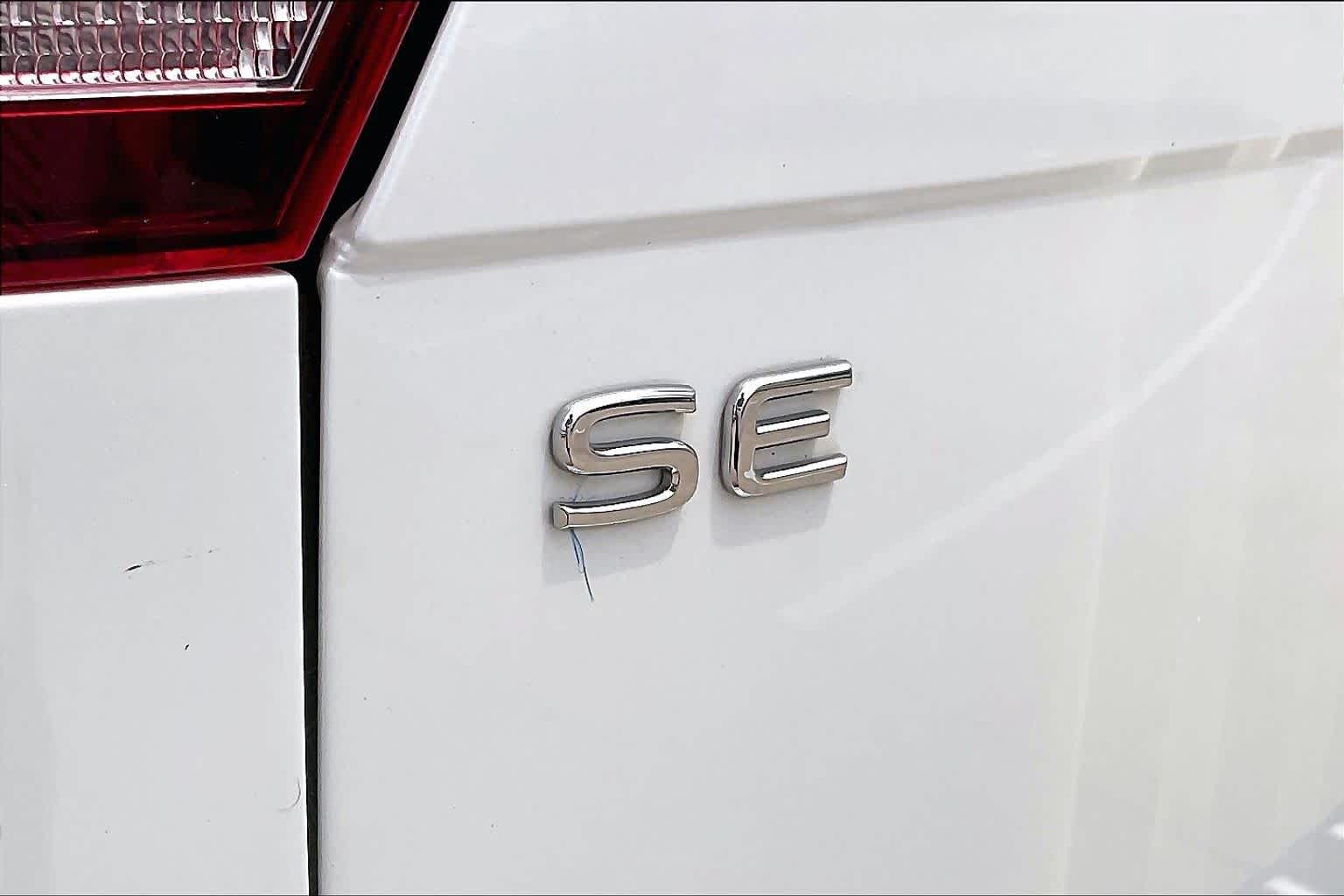 2023 Volkswagen Tiguan SE Opal White Pearl at Sterling McCall Nissan