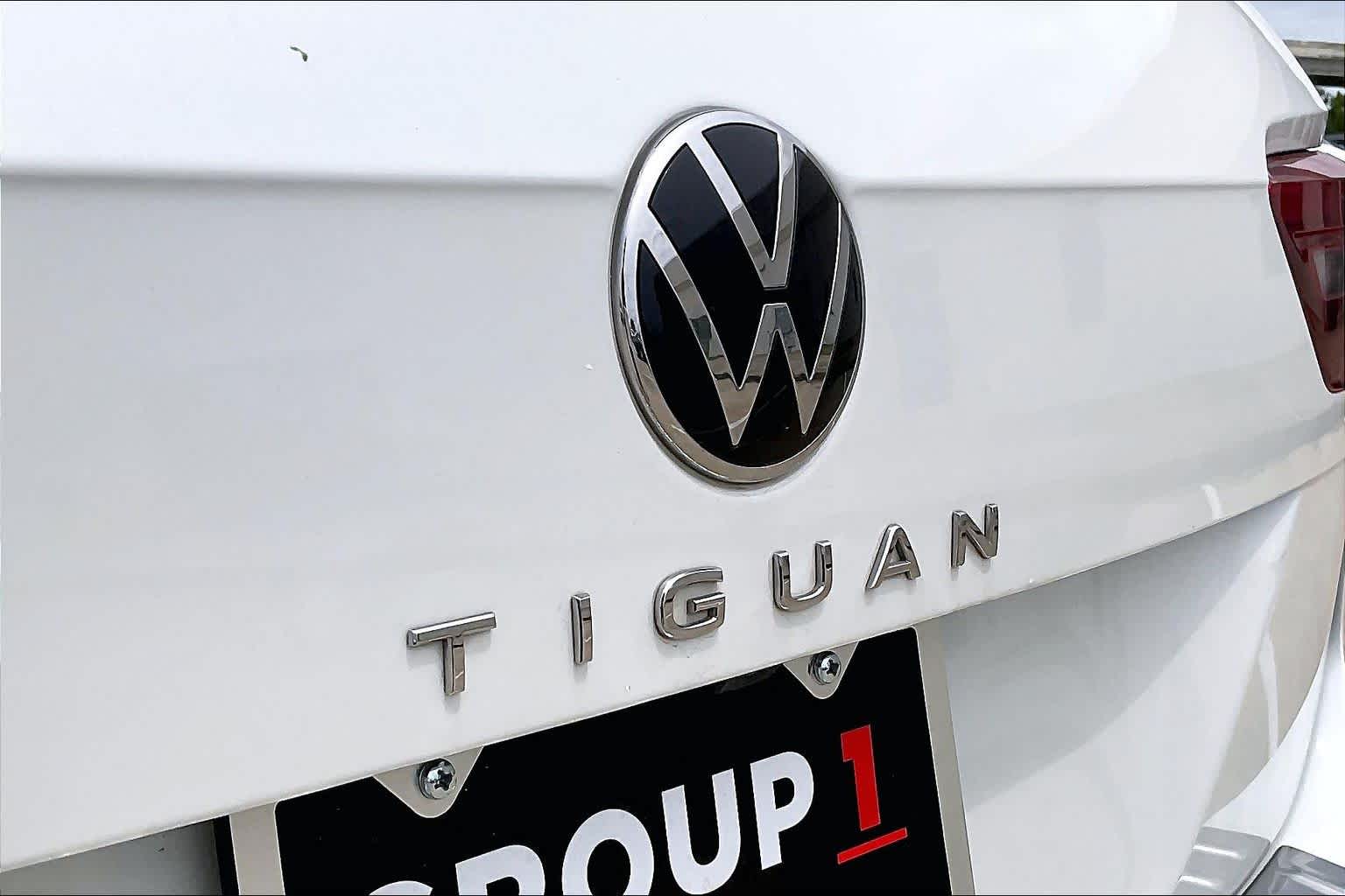 2023 Volkswagen Tiguan SE Opal White Pearl at Sterling McCall Nissan